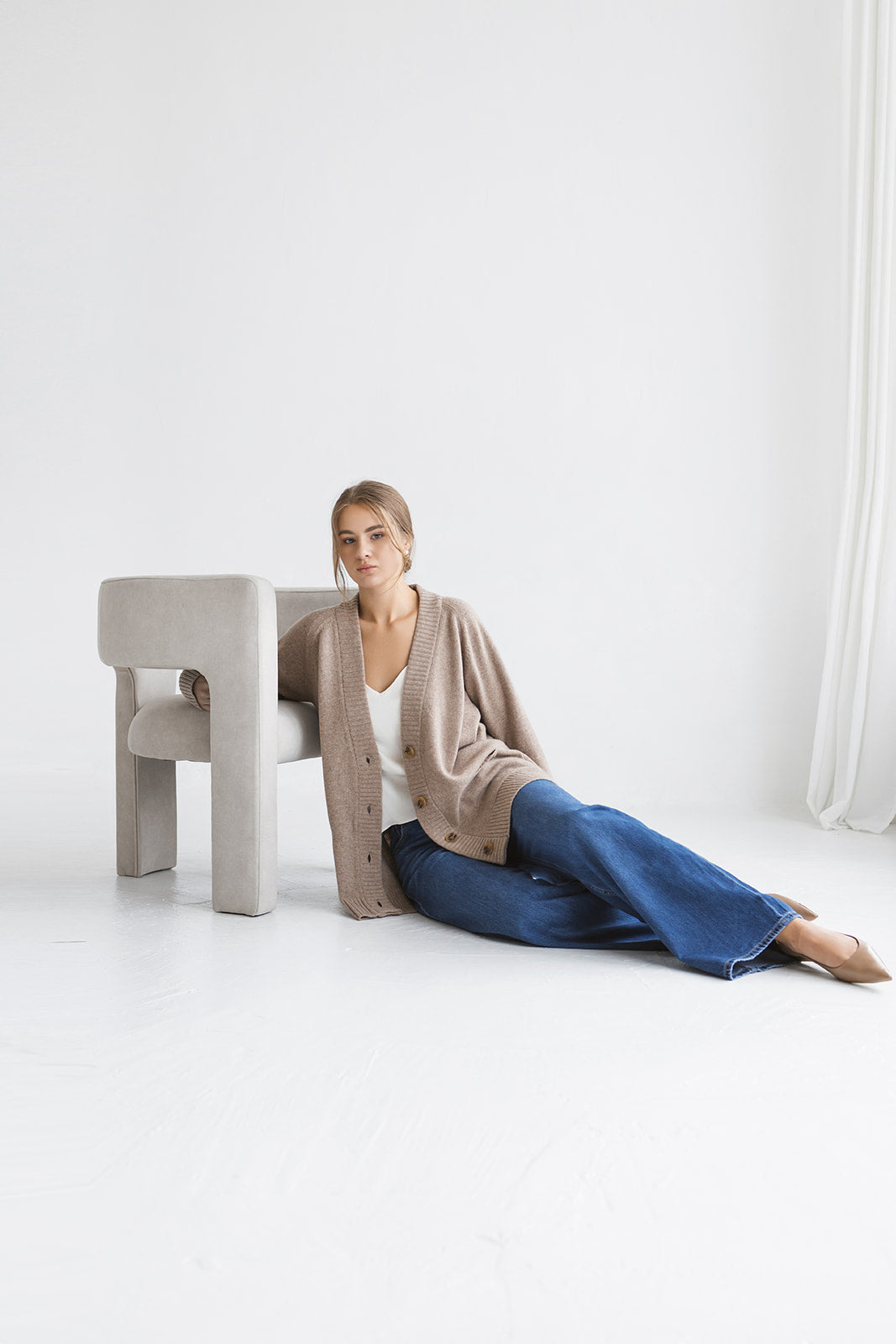 Beige knitted merino wool and cashmere blend cardigan with pockets and buttons, slightly oversized taupe knit sweater for women, camel gilet