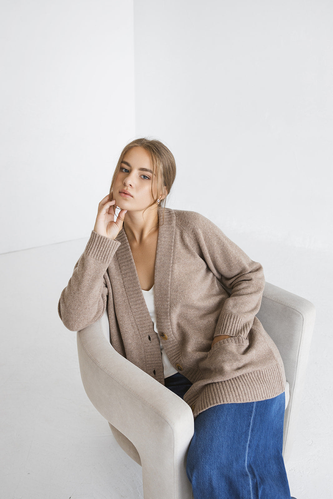 Beige knitted merino wool and cashmere blend cardigan with pockets and buttons, slightly oversized taupe knit sweater for women, camel gilet