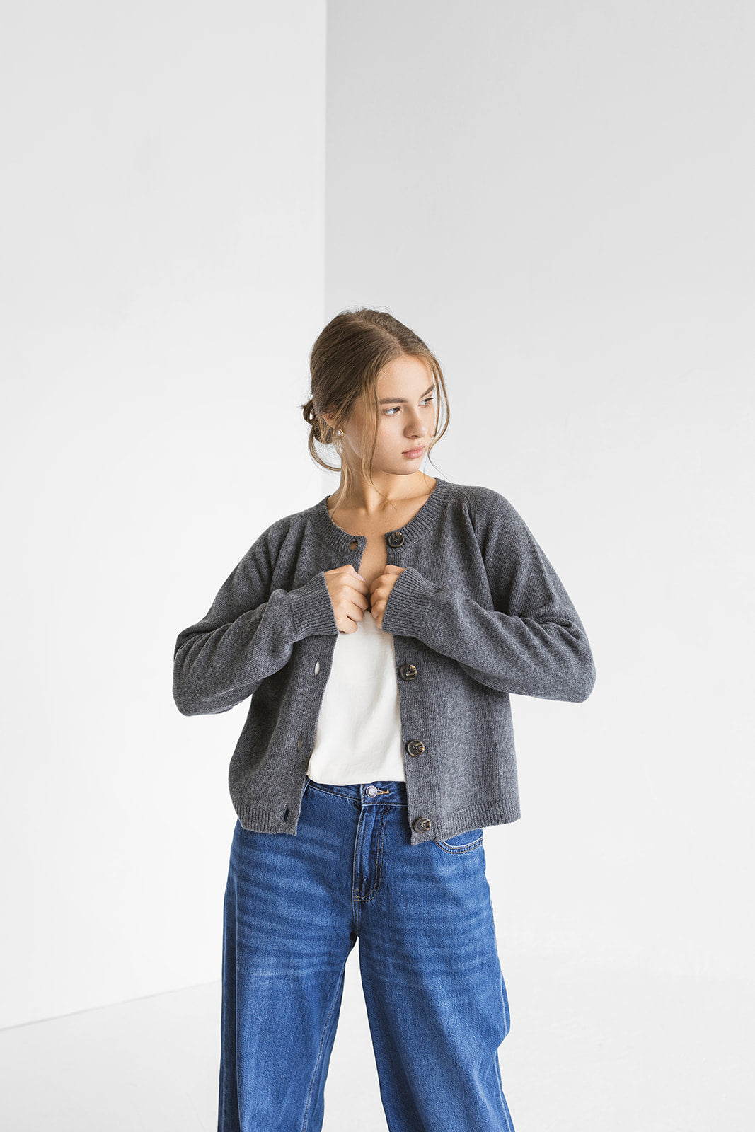 Short gray knitted merino wool and cashmere blend cardigan with buttons for women, high waist classy women's knit loose cropped sweater gift