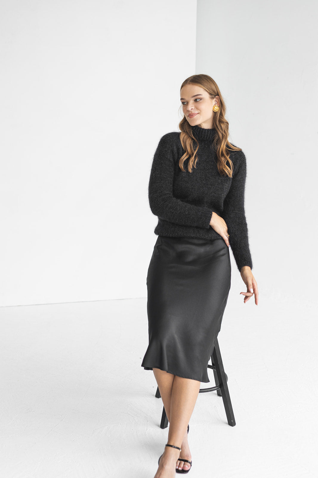 Black mohair knitted turtleneck sweater, thick alpaca wool blend pullover, fuzzy cable knit french jumper, chunky rollneck fluffy pull, gift