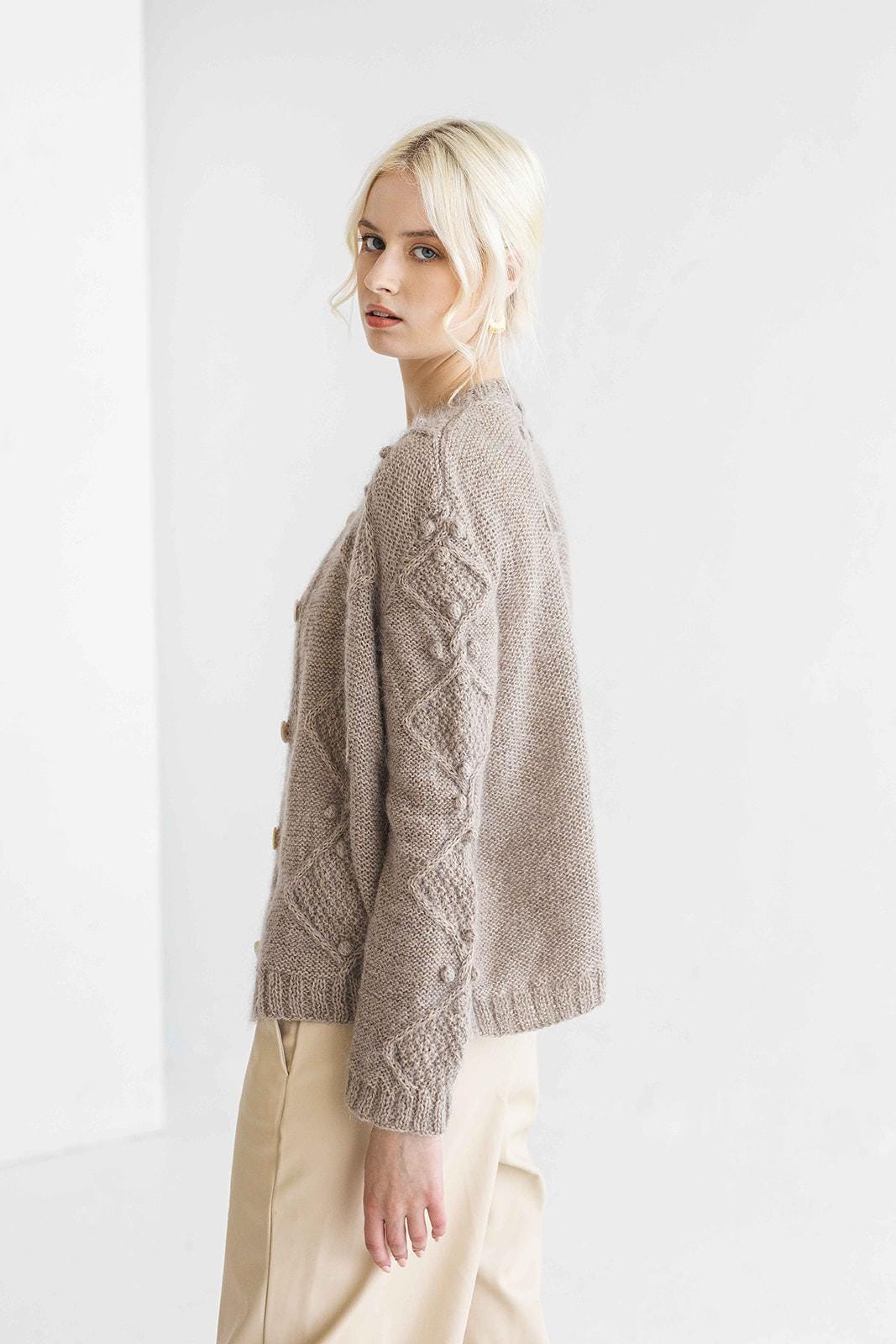 Beige cable knitted fluffy mohair cardigan with buttons, camel handmade fuzzy sweater, buttoned short fall chunky knit thick strickjacke xxl