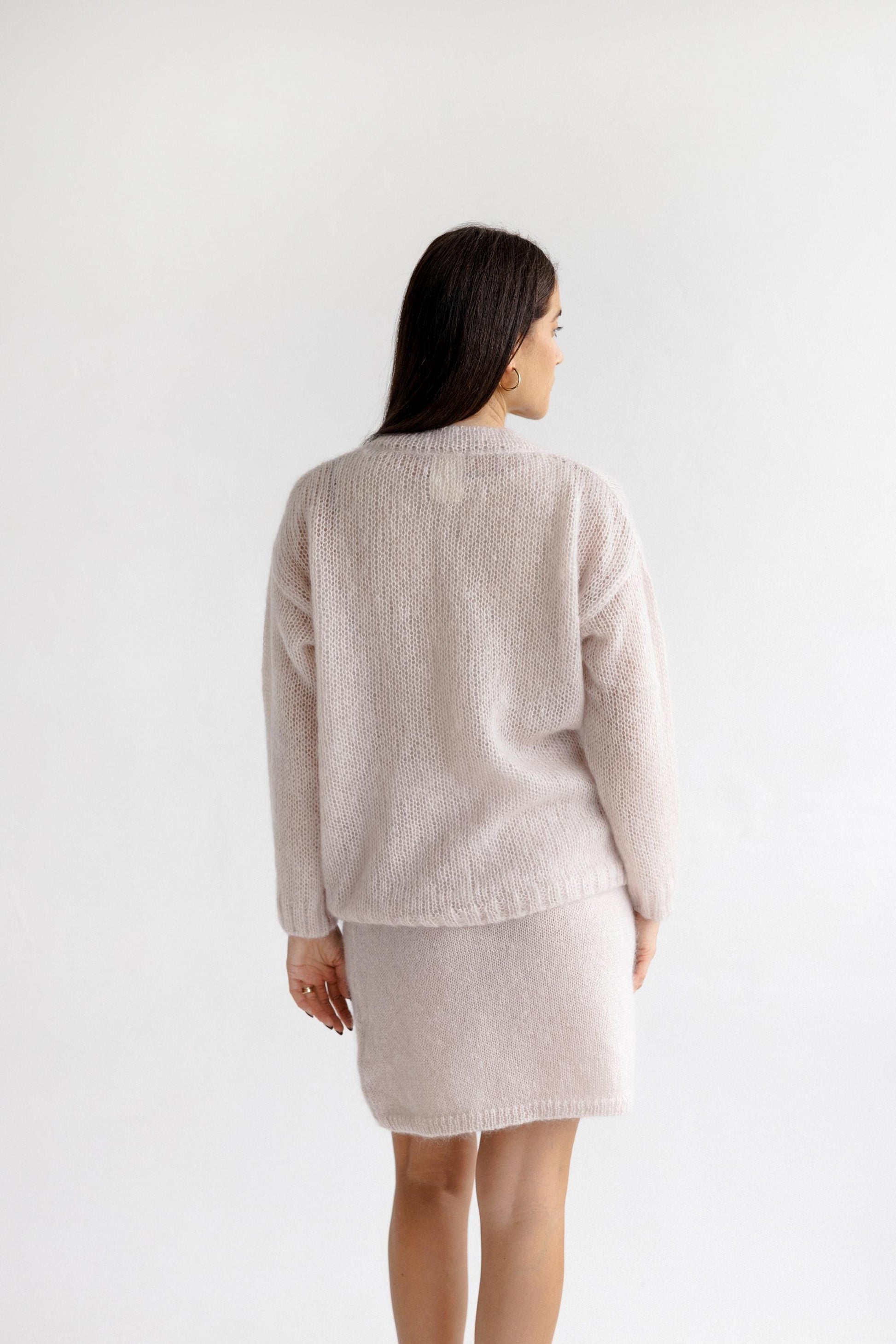 Cable Knit Fluffy Mohair Wool And Silk Blend Jumper, Pastel Pink Chunky Knitted Regular Fit Pullover, Fuzzy Nude V-neck Sweater Pull, Gift