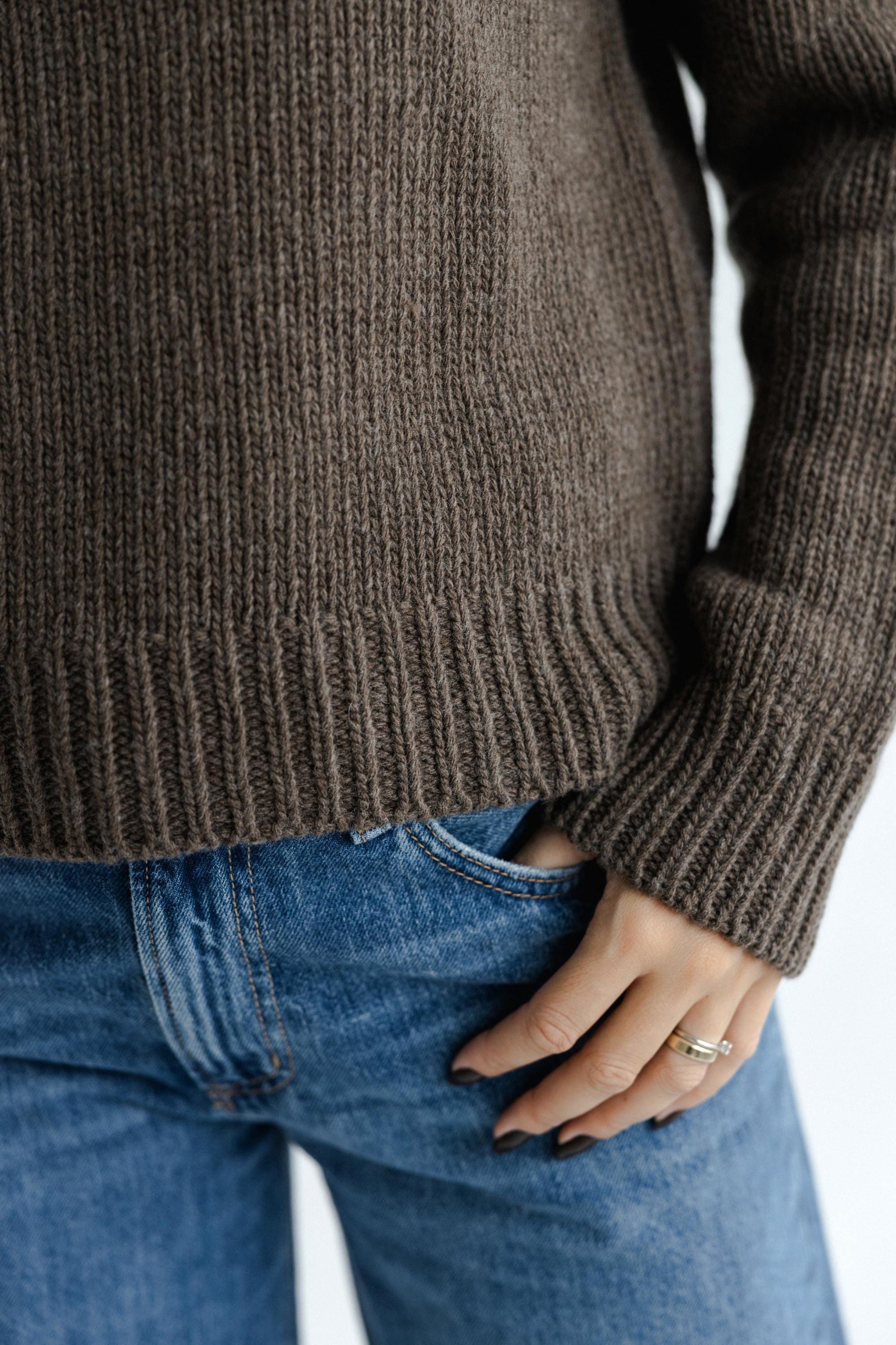 Brown Chunky Knit Merino Wool Women's Sweater, Cable Knitted Woolen Minimal Warm Fall Winter Jumper For Woman, Thick Short Pullover, Gift