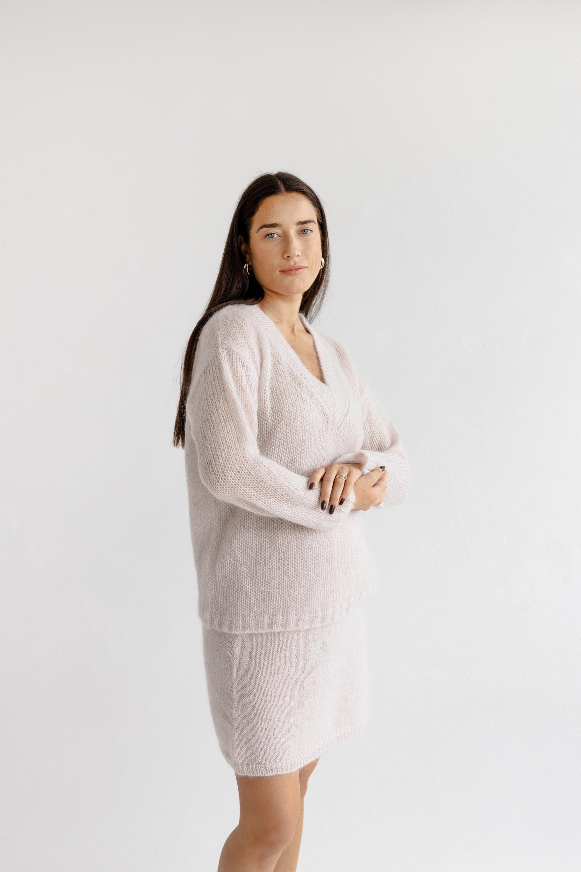 Cable Knit Fluffy Mohair Wool And Silk Blend Jumper, Pastel Pink Chunky Knitted Regular Fit Pullover, Fuzzy Nude V-neck Sweater Pull, Gift