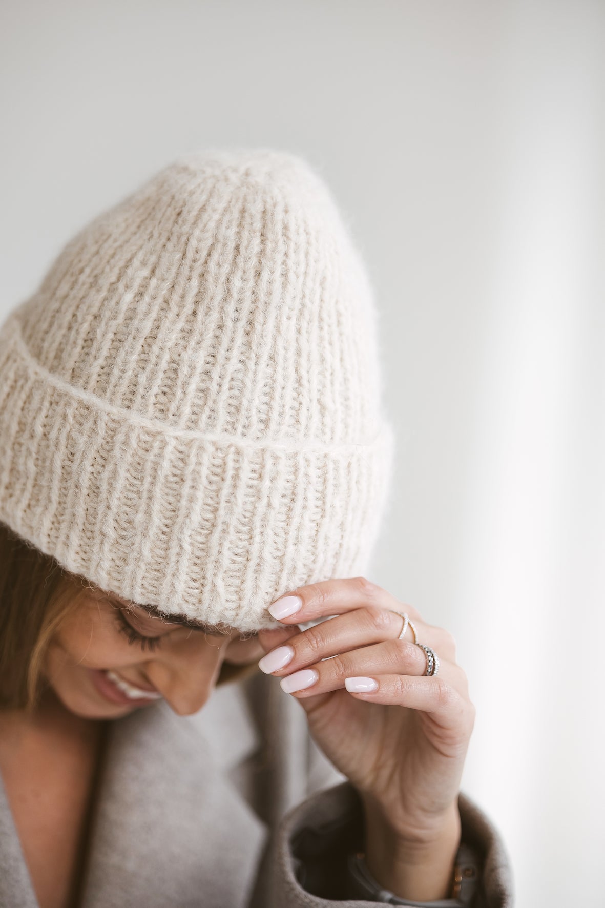 White fisherman alpaca beanie, milky women knitted hat, winter cable knit beanie, ribbed knit wool cap, gift for women, unisex skull beanie