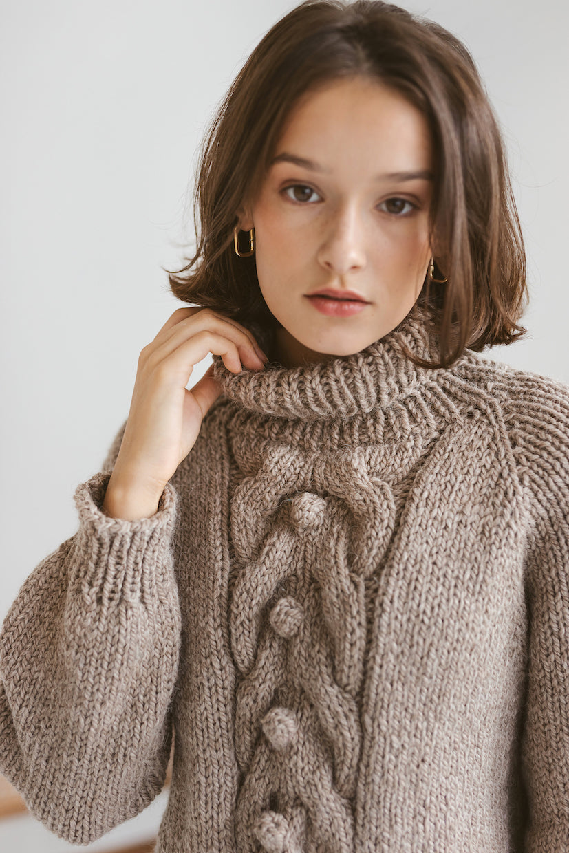 Chunky knit beige alpaca wool sweater