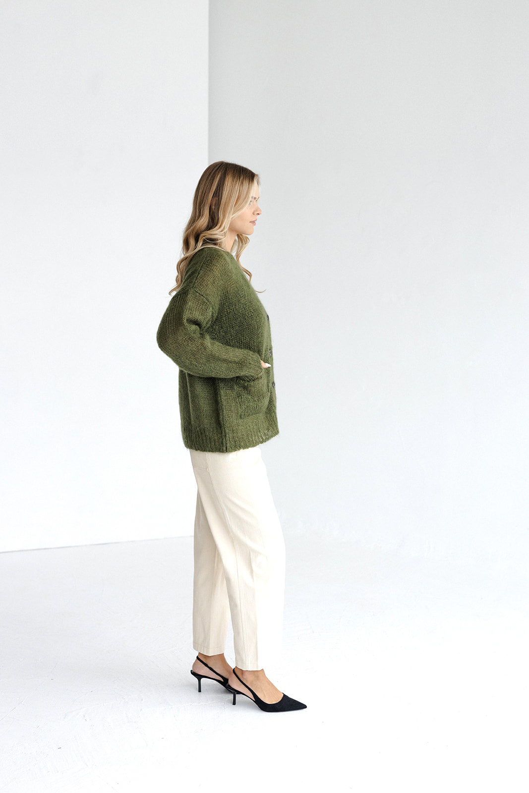 Green fluffy cable knit mohair and silk blend cardigan with buttons and pockets, olive oversized chunky knitted fuzzy fall woolen sweater xl