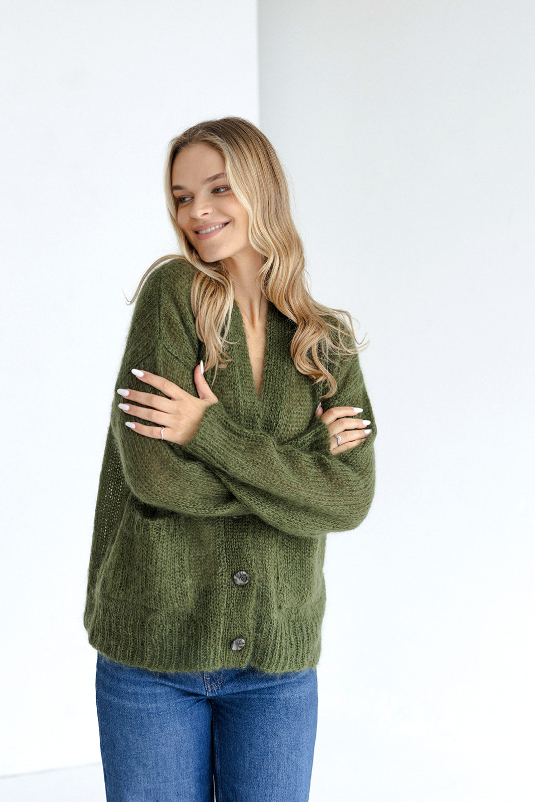 Green fluffy cable knit mohair and silk blend cardigan with buttons and pockets, olive oversized chunky knitted fuzzy fall woolen sweater xl