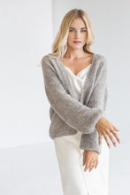 Load image into Gallery viewer, Gray knitted alpaca cardigan
