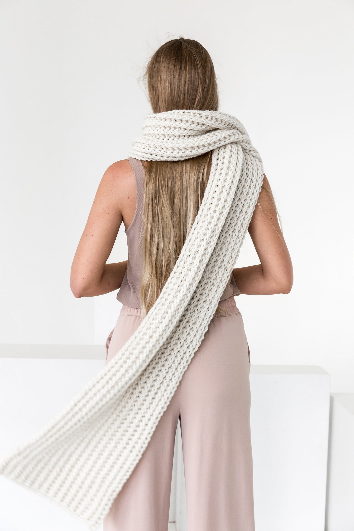 Alpaca scarf, wool scarf, knit scarf, oversize scarf, chunky scarf, fuzzy scarf, white knit scarf, extralong scarf, knitted scarf, scarf