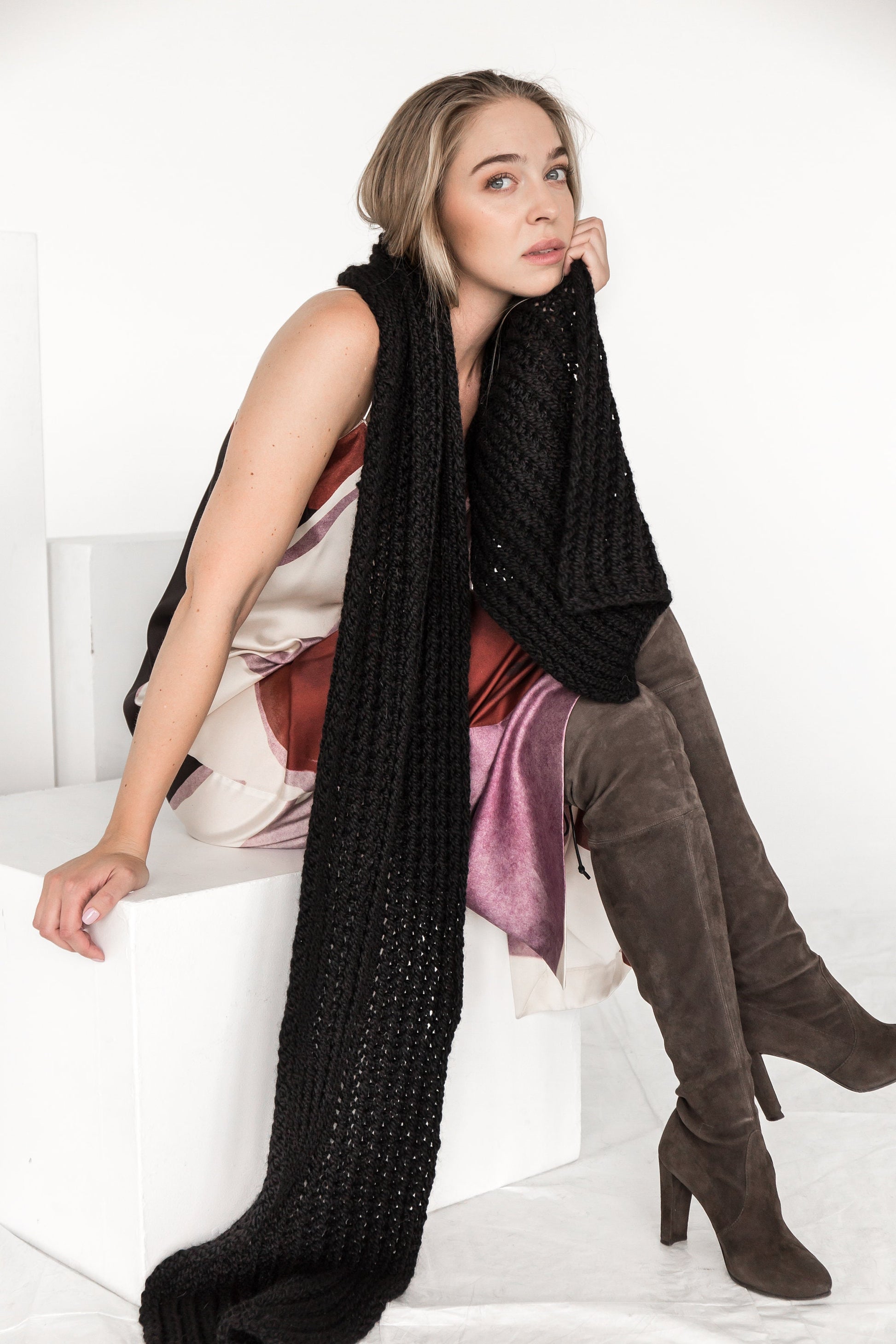 Alpaca scarf, wool scarf, knit scarf, oversize scarf, chunky scarf, fuzzy scarf, black knit scarf, extralong scarf, knitted scarf, scarf