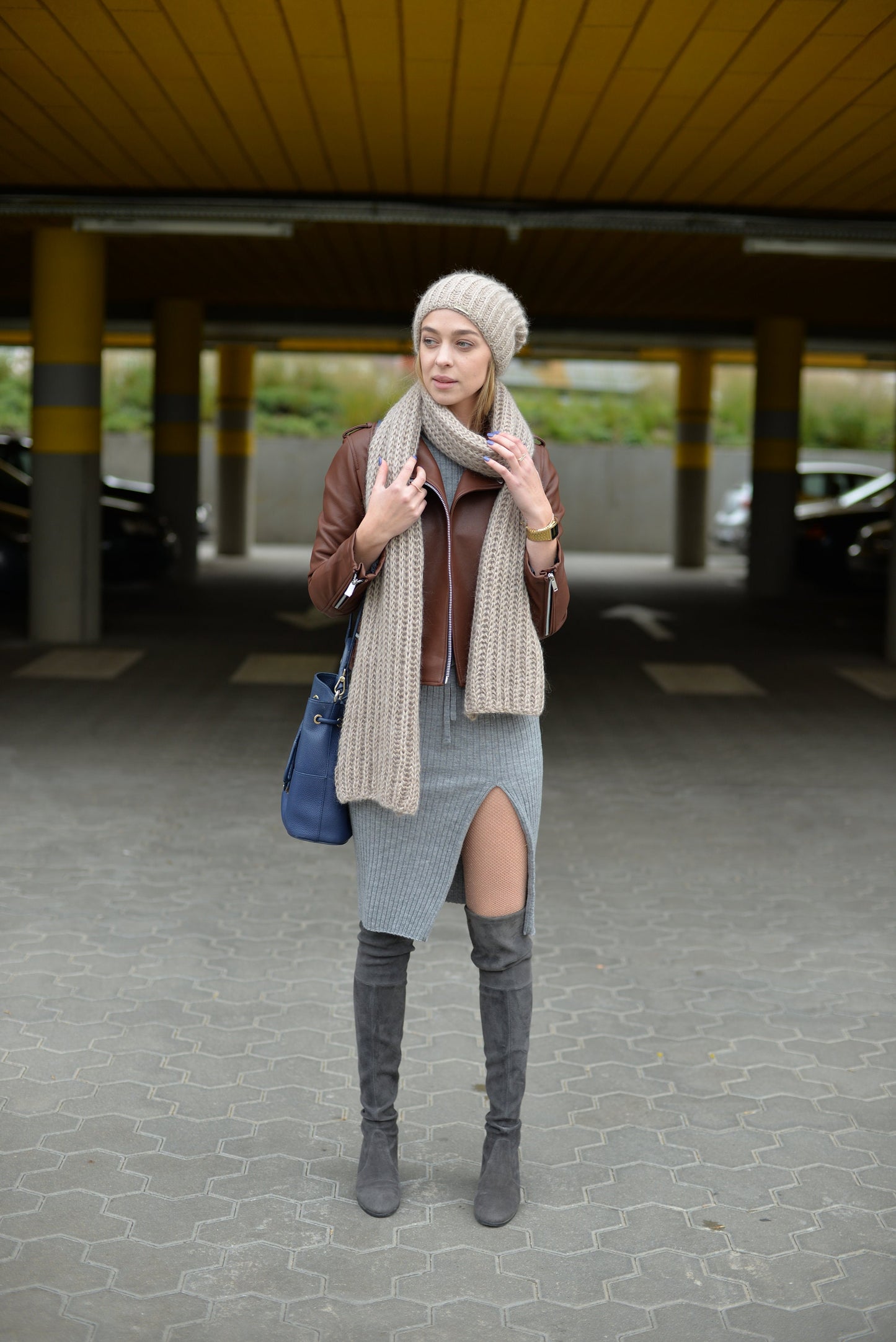 READY TO SHIP. Knit hat and scarf set. Lovely women's mohair scarf and mohair hat. Fuzzy scarf and slouchy beanie beige hat.