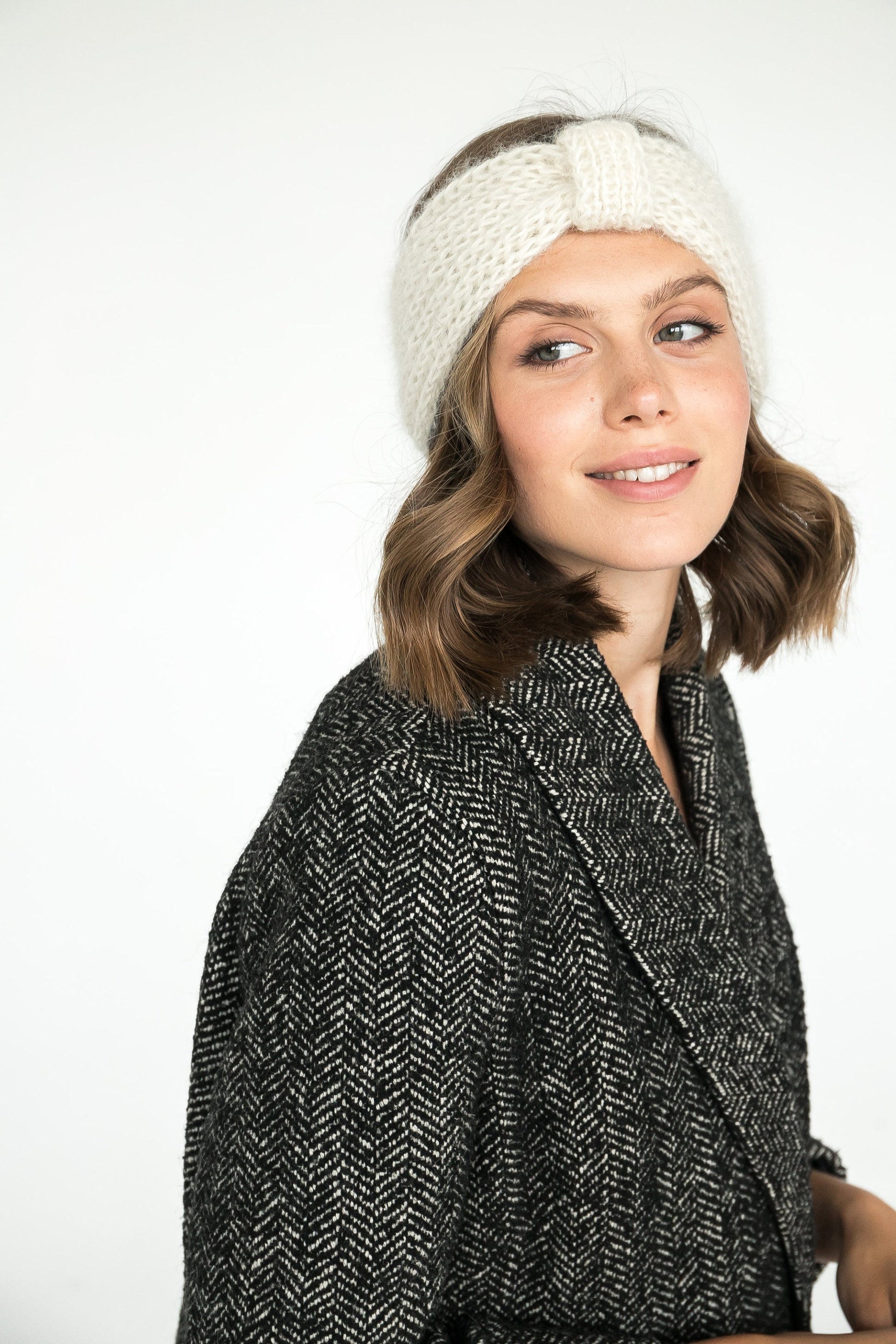 READY TO SHIP. White knitted headbond, winter ear warmer, mohair turban, gifts for women, winter accessories, soft earmuff