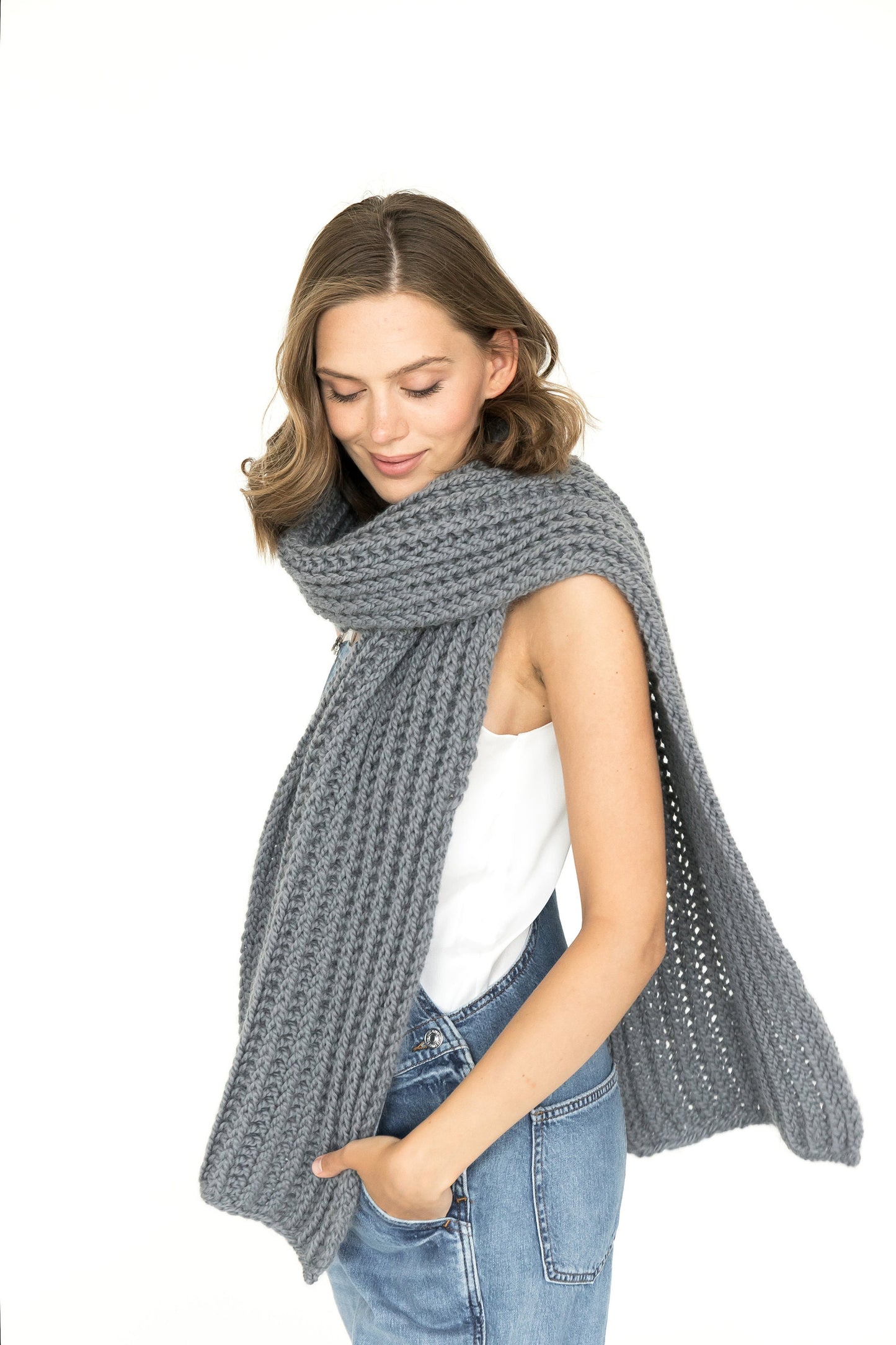 Alpaca scarf, wool scarf, knit scarf, oversize scarf, chunky scarf, fuzzy scarf, gray knit scarf, extralong scarf, knitted scarf, scarf