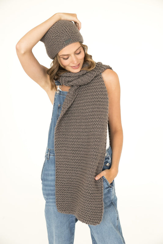 READY TO SHIP. Knit hat and scarf set. Lovely women's alpaca scarf and alpaca hat. Chunky scarf and beanie brawn hat.