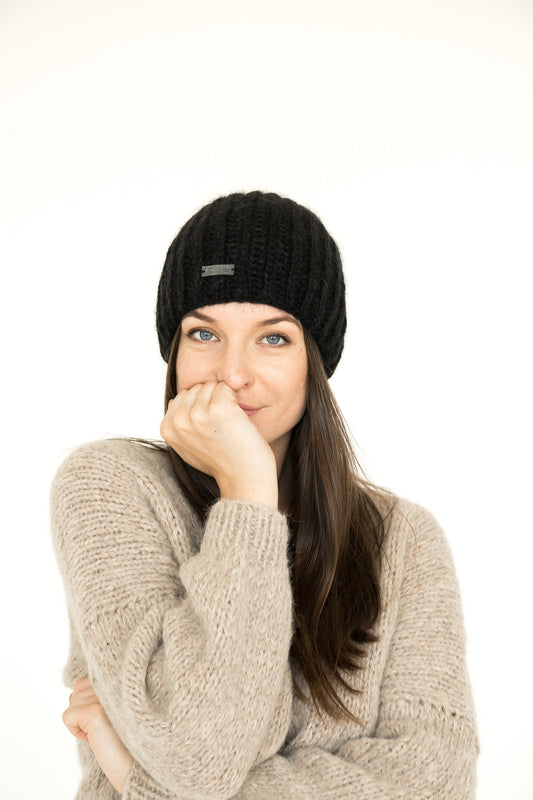 READY TO SHIP. Lovely women's mohair hat. Warm black knit hat. Beige slouchy beanie.