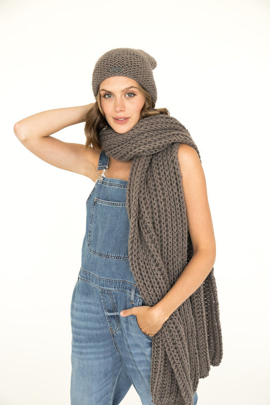 READY TO SHIP. Knit hat and scarf set. Lovely women's alpaca scarf and alpaca hat. Chunky scarf and beanie brawn hat.