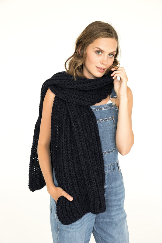 Alpaca scarf, wool scarf, knit scarf, oversize scarf, chunky scarf, fuzzy scarf, black knit scarf, extralong scarf, knitted scarf, scarf