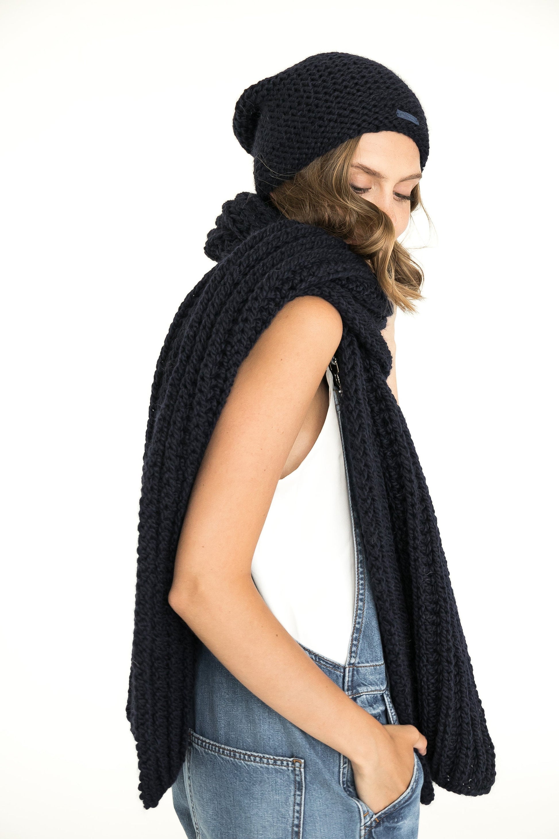 Knit hat and scarf set. Lovely women's alpaca scarf and alpaca hat. Chunky scarf and beanie black hat.