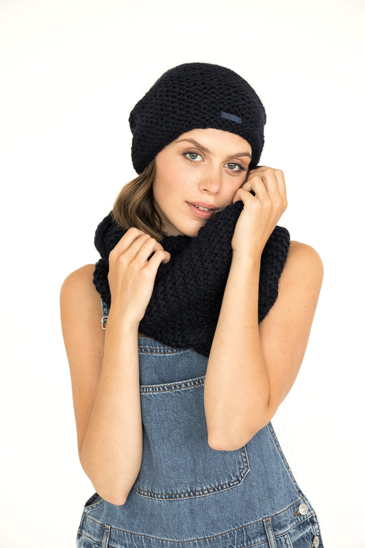 Knit hat and infinity scarf set. Lovely women's alpaca scarf and alpaca hat. Infinity scarf and beanie black hat.