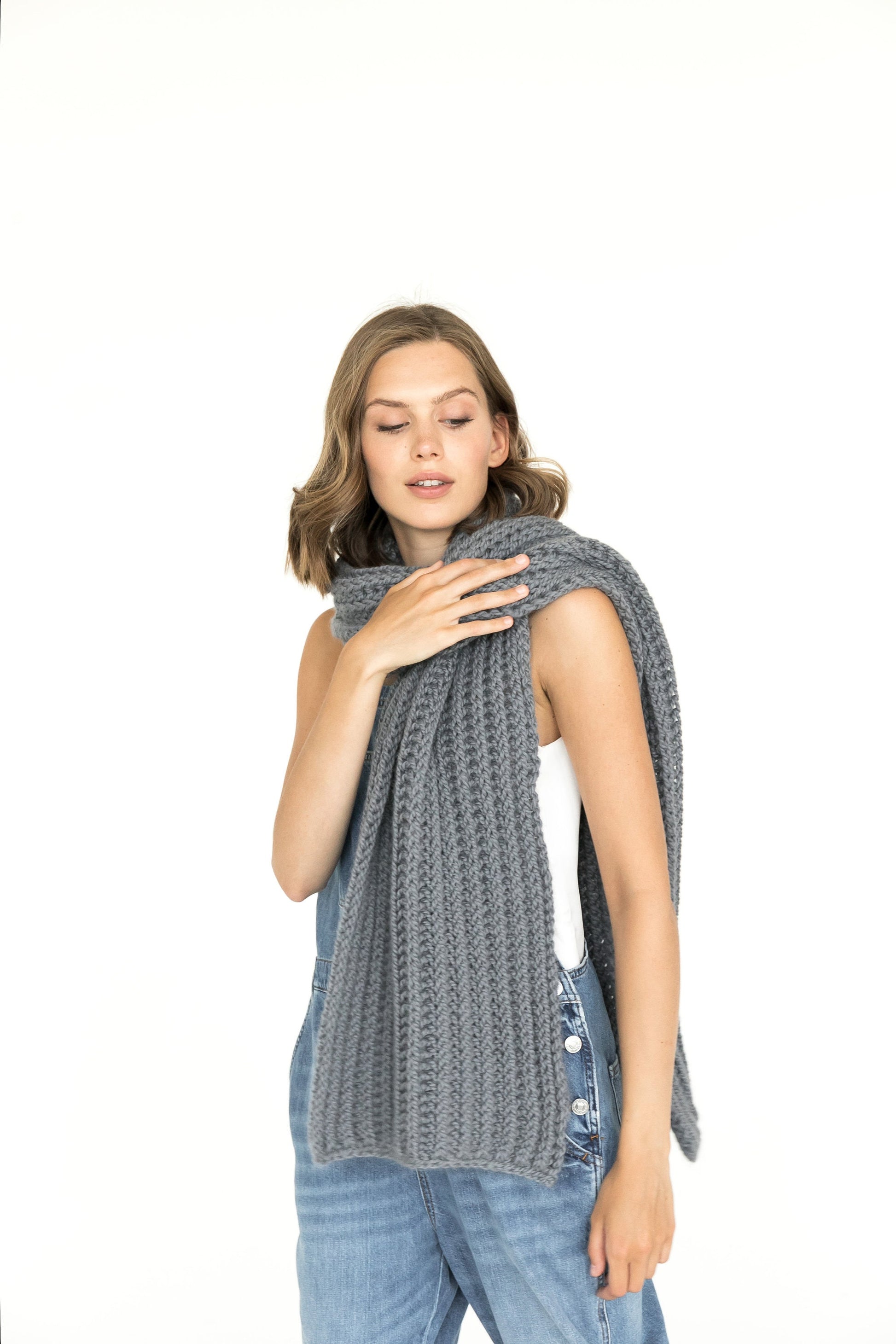 Alpaca scarf, wool scarf, knit scarf, oversize scarf, chunky scarf, fuzzy scarf, gray knit scarf, extralong scarf, knitted scarf, scarf