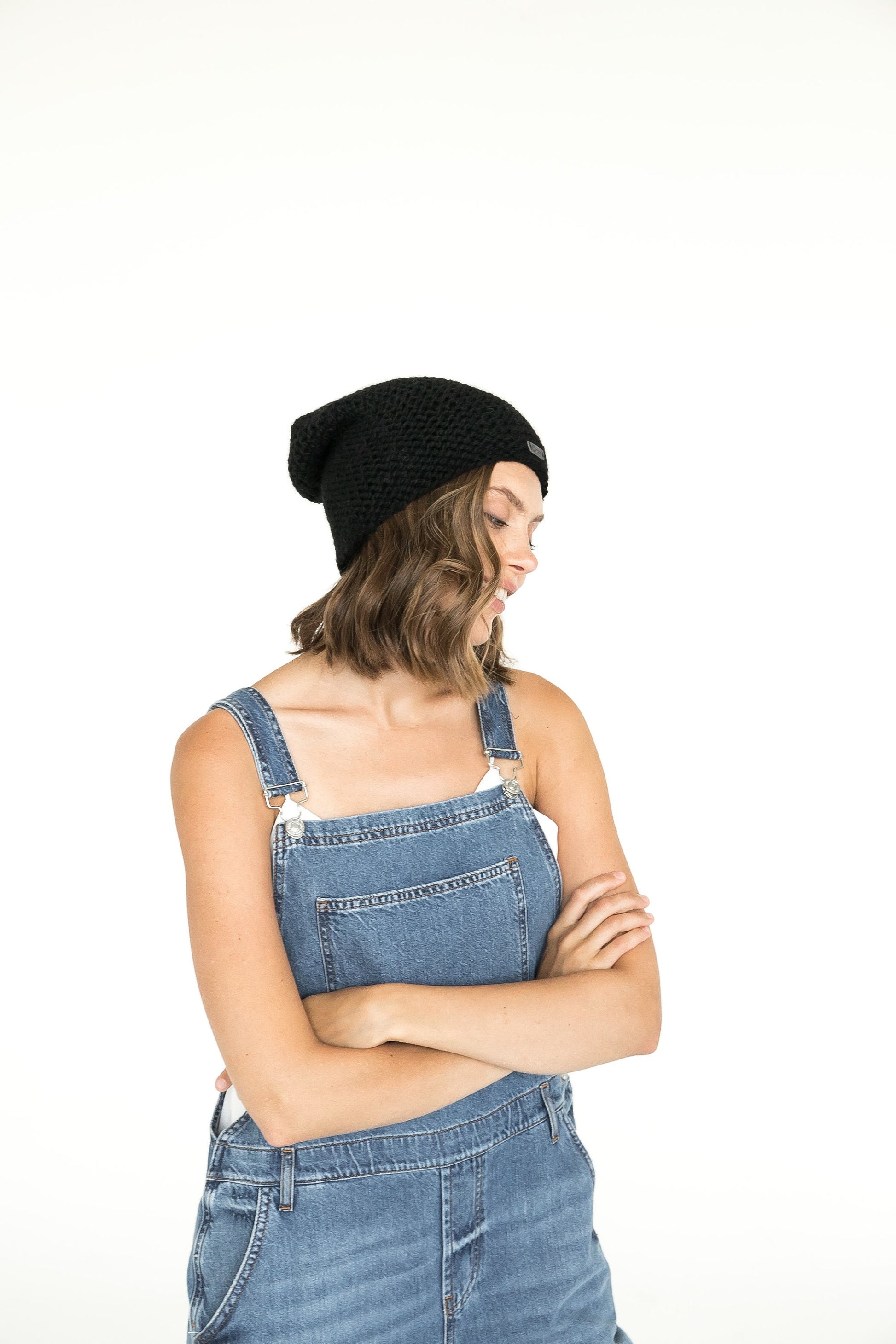 Black cable knit alpaca wool slouchy beanie, women&#39;s handmade chunky knitted winter hat, handcrafted warm cap for woman, boho gift for women