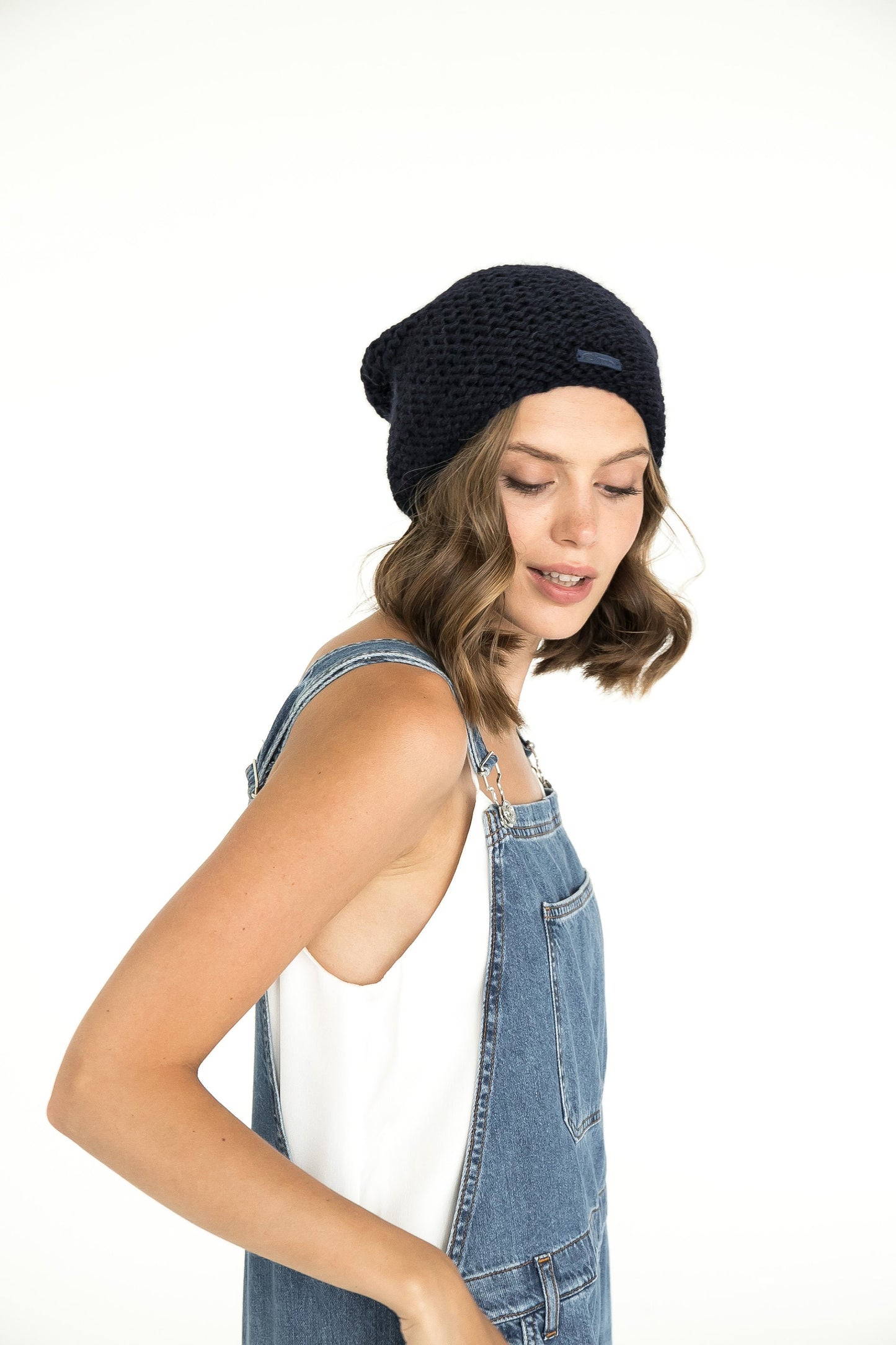 Black cable knit alpaca wool slouchy beanie, women&#39;s handmade chunky knitted winter hat, handcrafted warm cap for woman, boho gift for women