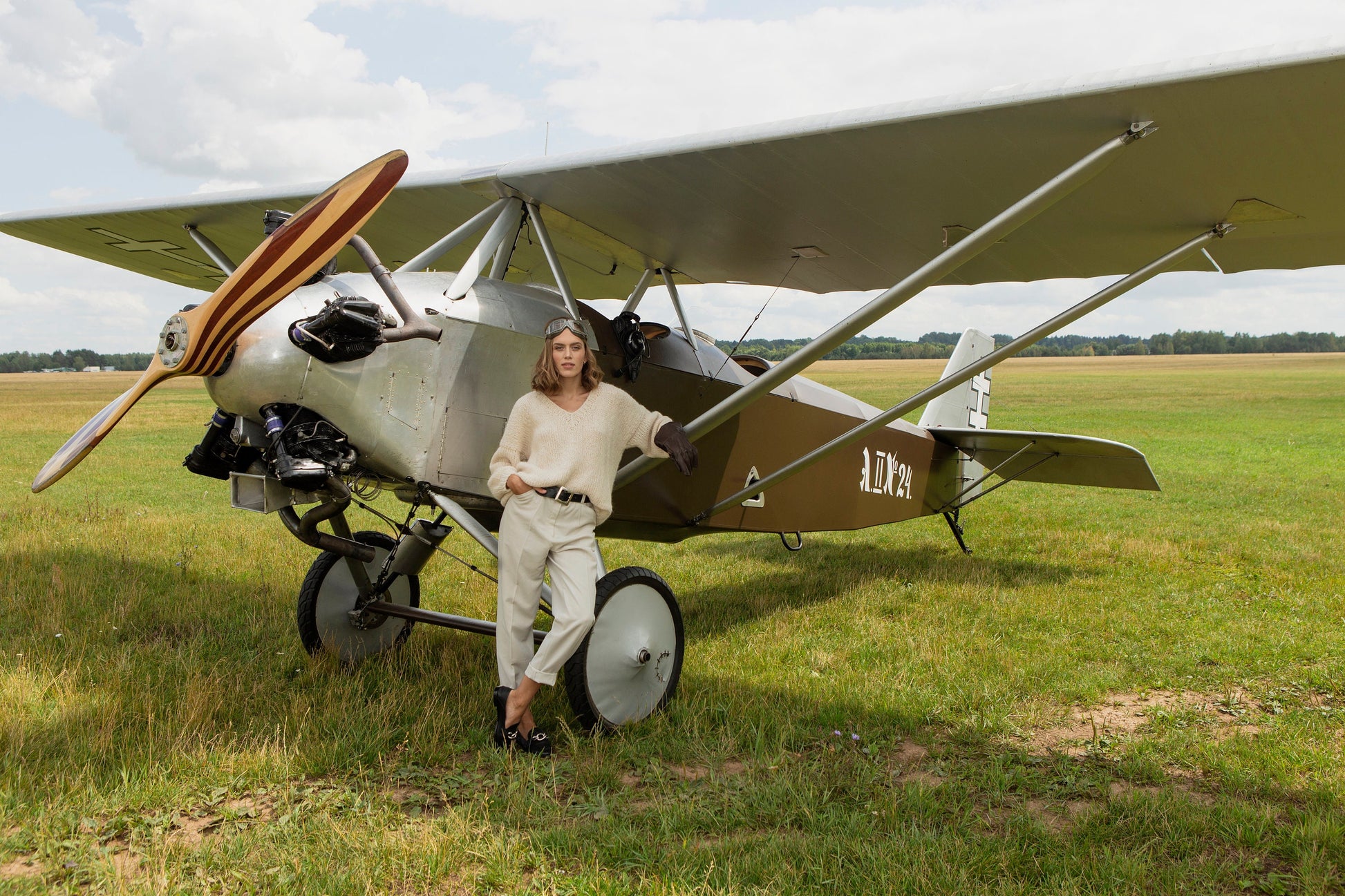 White alpaca sweater, loose knit wool pullover, chunky oversize sweater, cable knit pullover