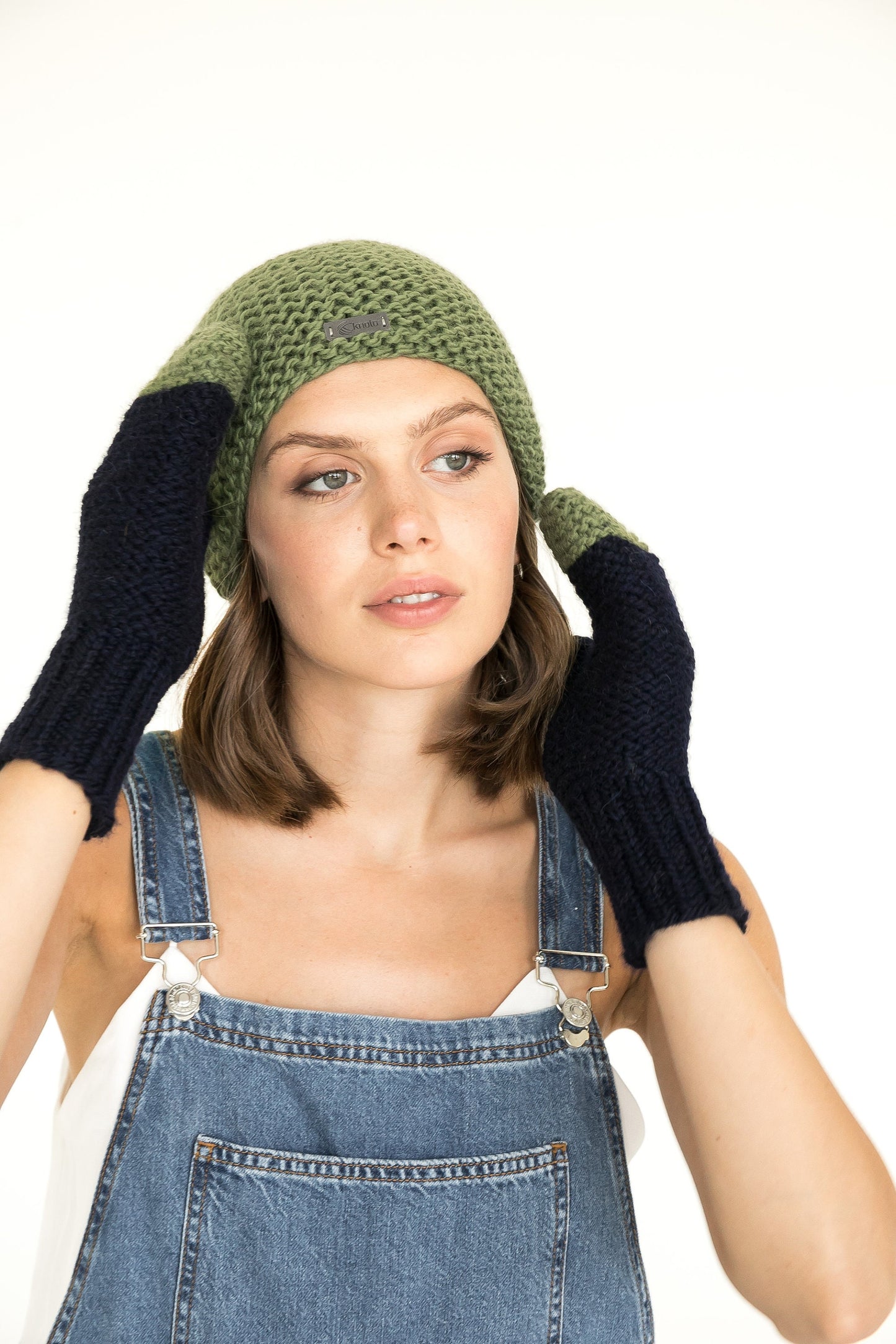 Green slouchy beanie and mittens set, warm gloves and hat, wool and alpaca beanie, cable mittens and hat set, arm warmers