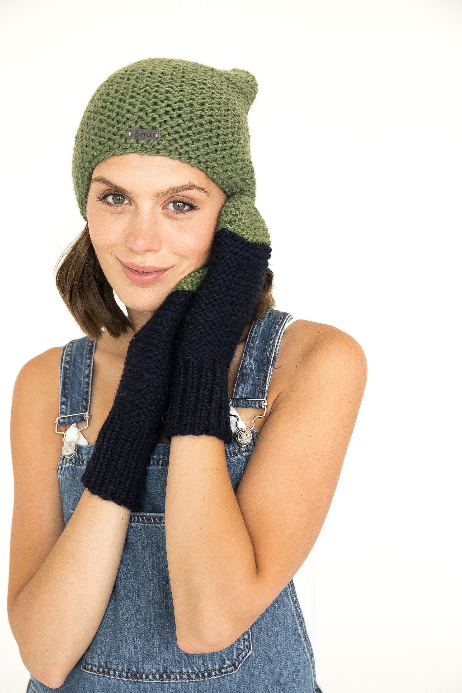 Green slouchy beanie and mittens set, warm gloves and hat, wool and alpaca beanie, cable mittens and hat set, arm warmers