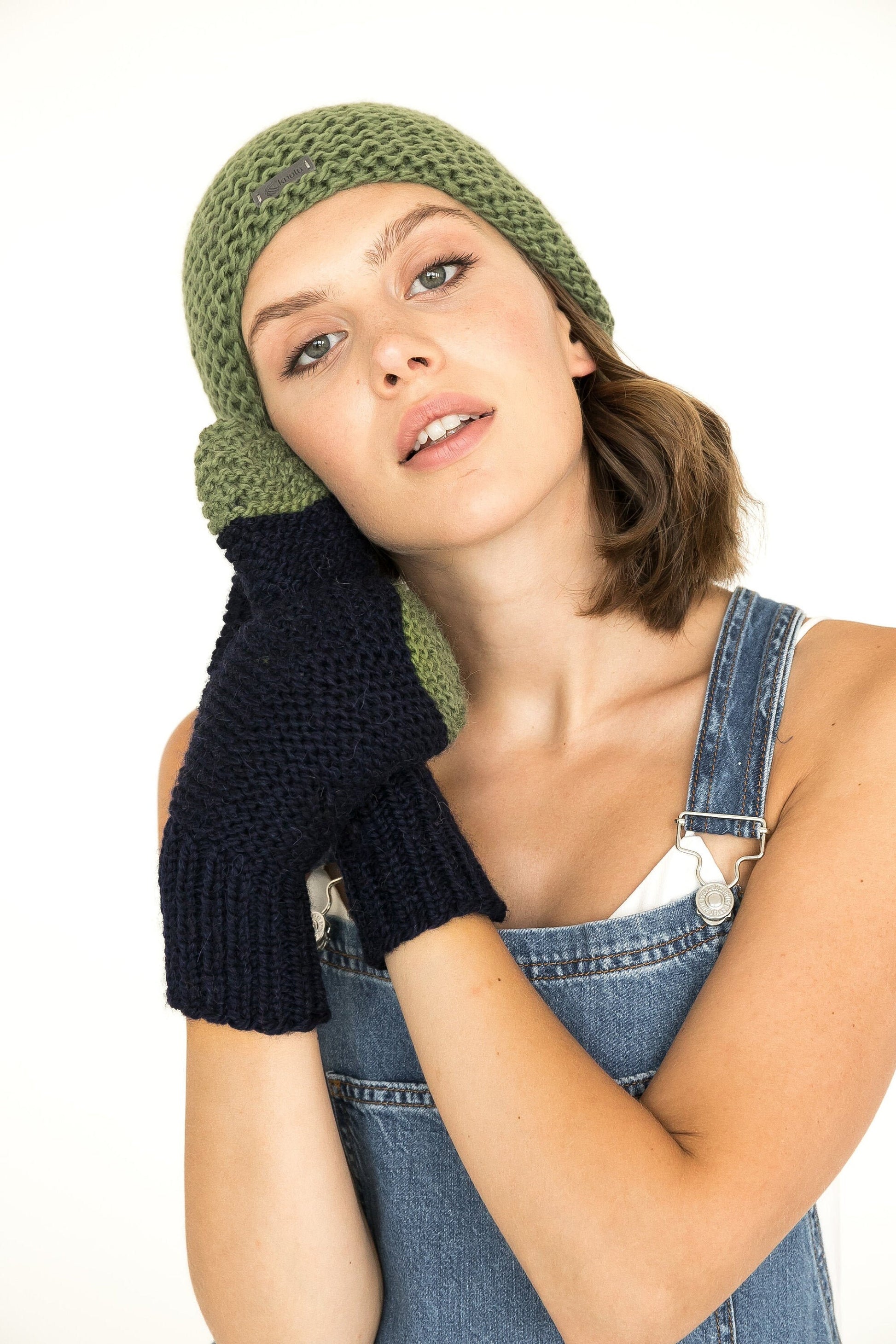 Green slouchy beanie and mittens set, warm gloves and hat, wool and alpaca beanie, cable mittens and hat set, arm warmers