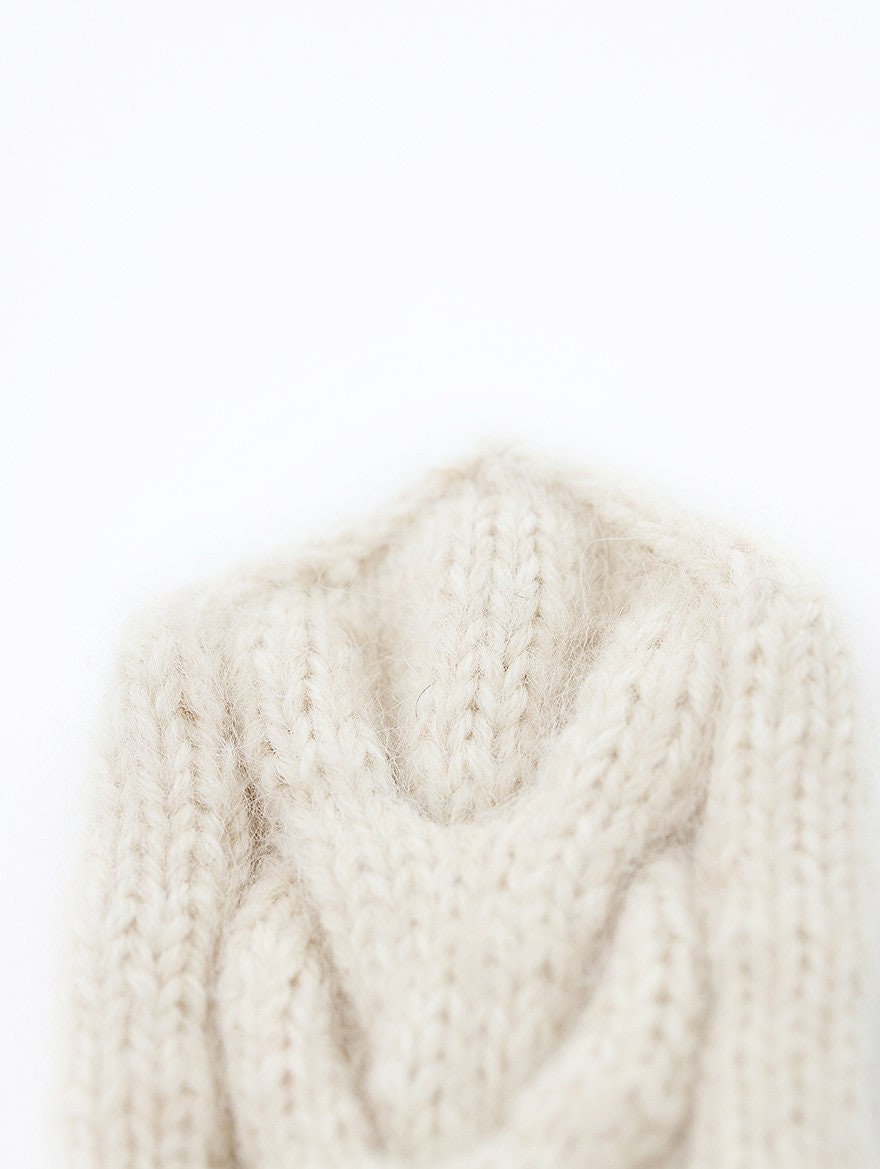 White  alpaca wool mittens, winter gloves, woolen gloves, mitts, cable gloves, alpaca mittens, arm warmers, knit mittens, sweater mittens