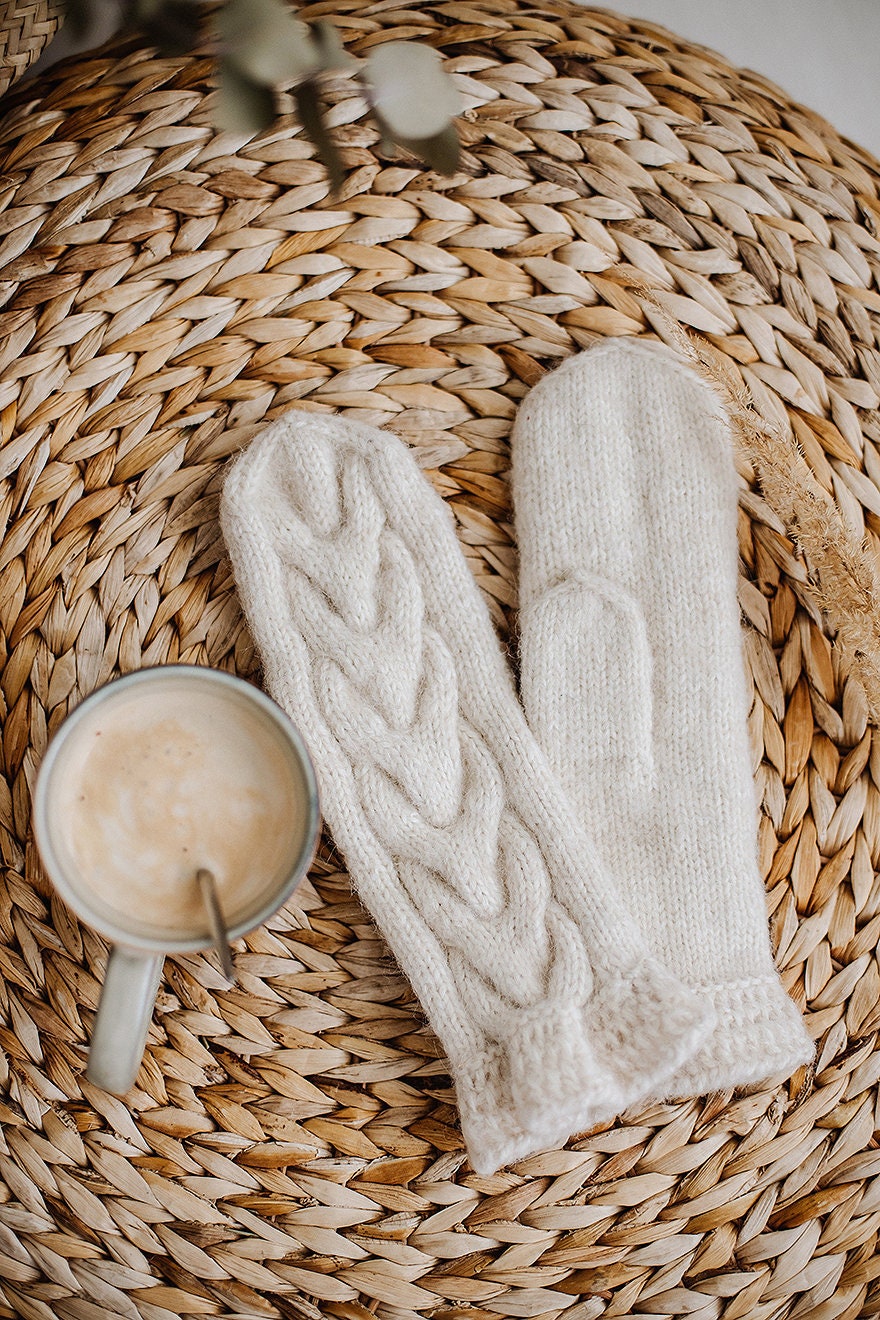 White alpaca wool mittens, winter gloves, woolen gloves, mitts, nude cable gloves, alpaca mittens, arm warmers, knit mittens,sweater mittens