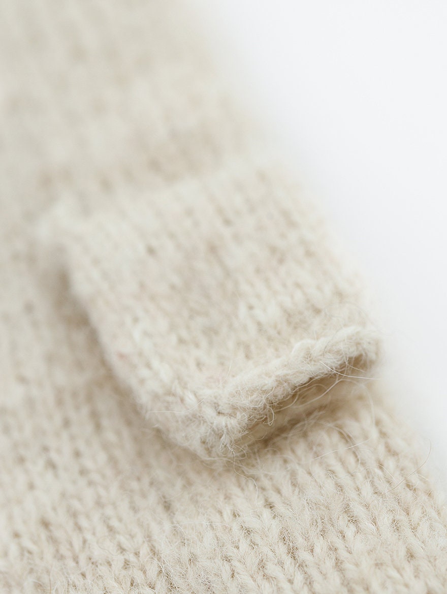 Woman fingerless gloves, white wrist warmer, creamy alpaca mittens, knit hand warmer, upcycle fingerless mittens, woolen winter gloves, gift