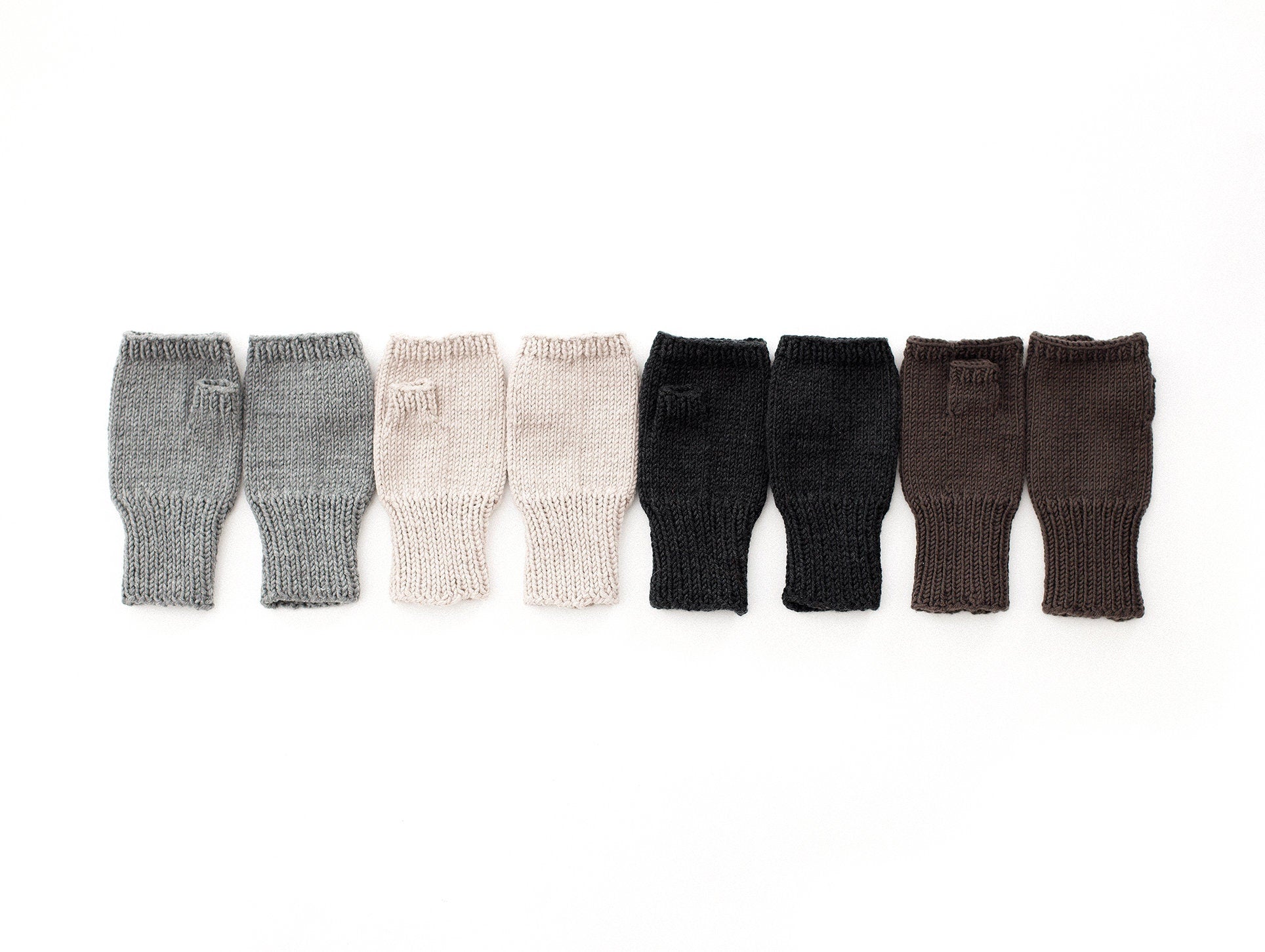 Gray wrist warmers, fingerless gloves, knitted mittens, merino wool gloves, knit accessories, arm warmers, cable gloves, fingerless mittens