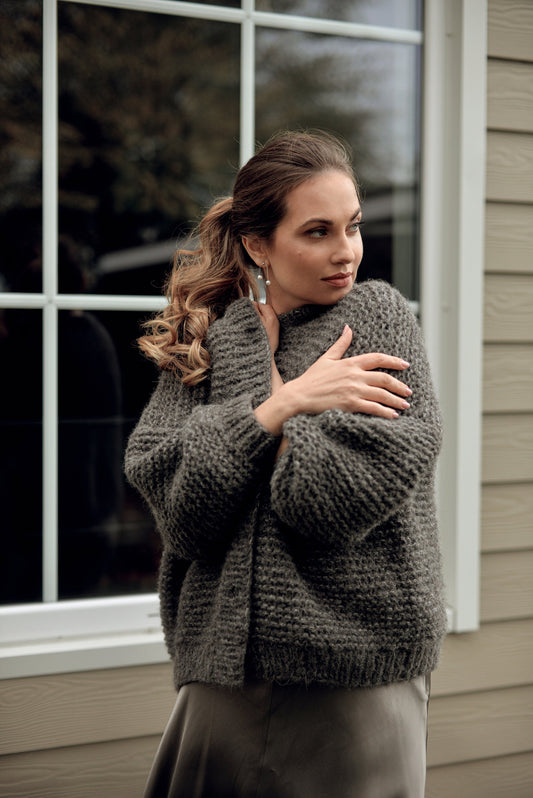 Gray chunky knit alpaca cardigan with buttons, hand-knit oversized sweater, cable knitted jacket with balloon sleeves, grey women&#39;s cardigan