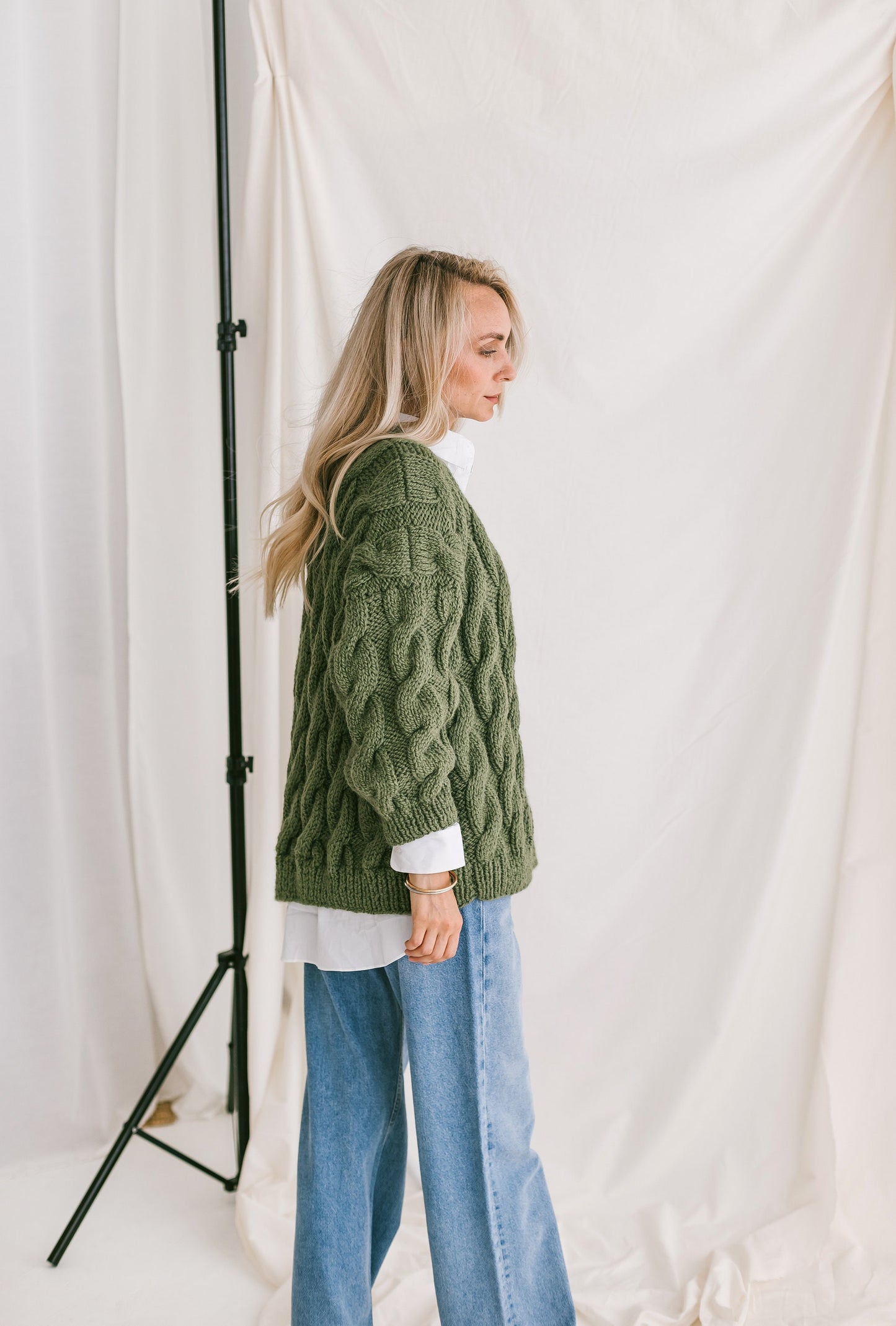 Green Oversize Alpaca Sweater, Chunky Forest Green Wool Sweater, V Neck Pullover, Cable Knit Woman Pullover, Oversized Olive Green Jumper