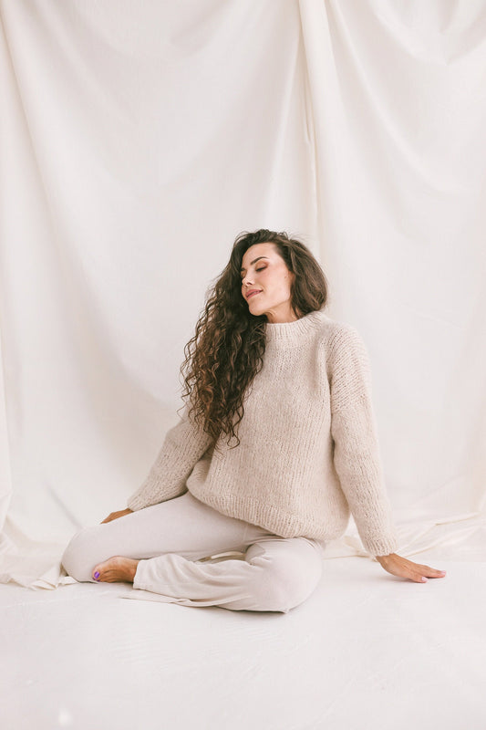 Soft Cable Knit Sweater, White Relaxed Fit Jumper, Creamy Alpaca Pullover, Chunky Knit Wool Sweater, Knitted Jumper, Oversized Woman Sweater
