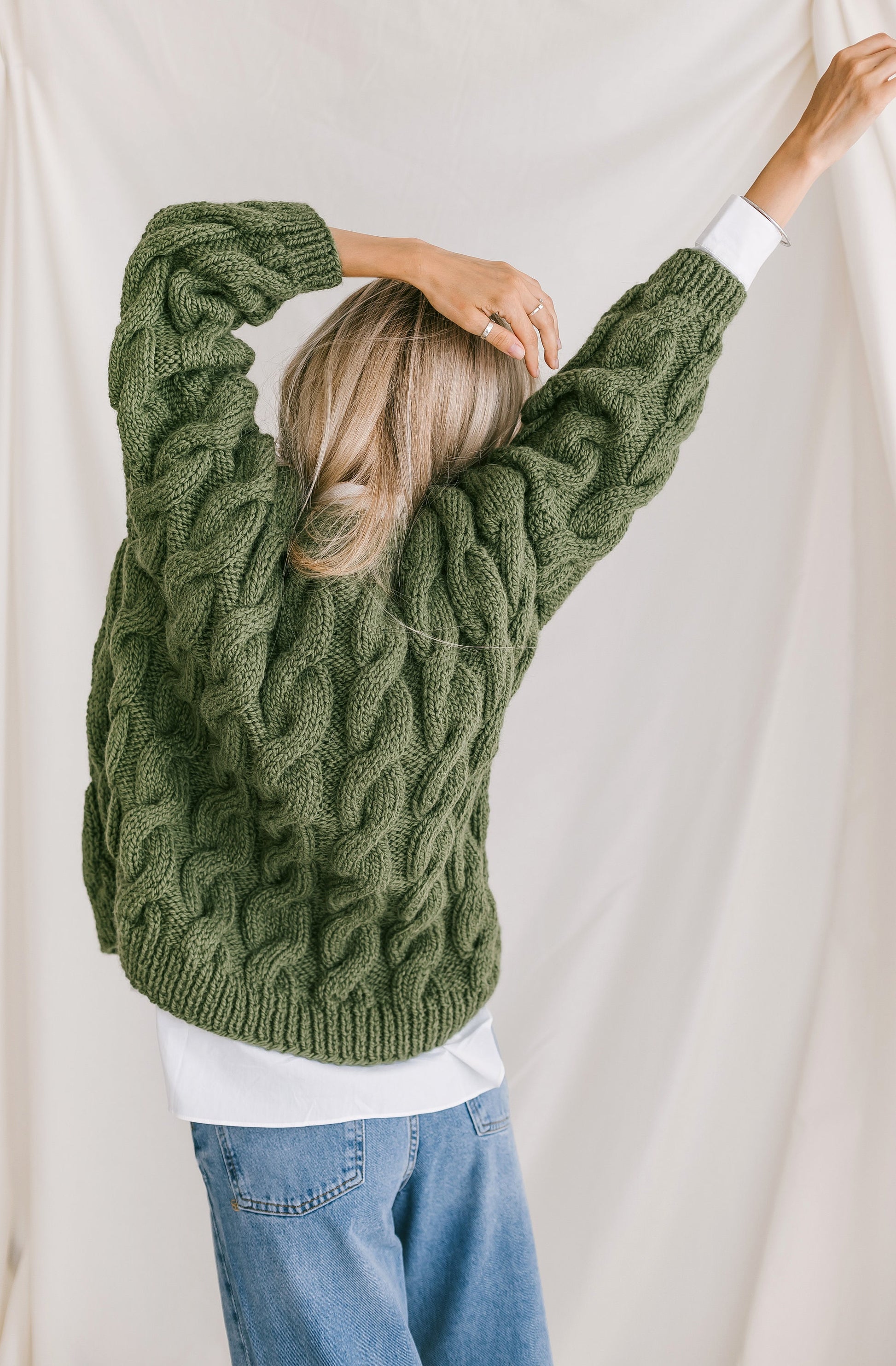 Green Oversize Alpaca Sweater, Chunky Forest Green Wool Sweater, V Neck Pullover, Cable Knit Woman Pullover, Oversized Olive Green Jumper