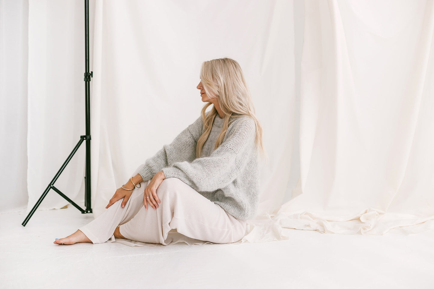 Light Gray Mohair Sweater, Fuzzy Alpaca Pullover, Relaxed Fit Alpaca Jumper, Fluffy Mohair Pullover, Cable Knit Grey Sweater, Loose Sweater