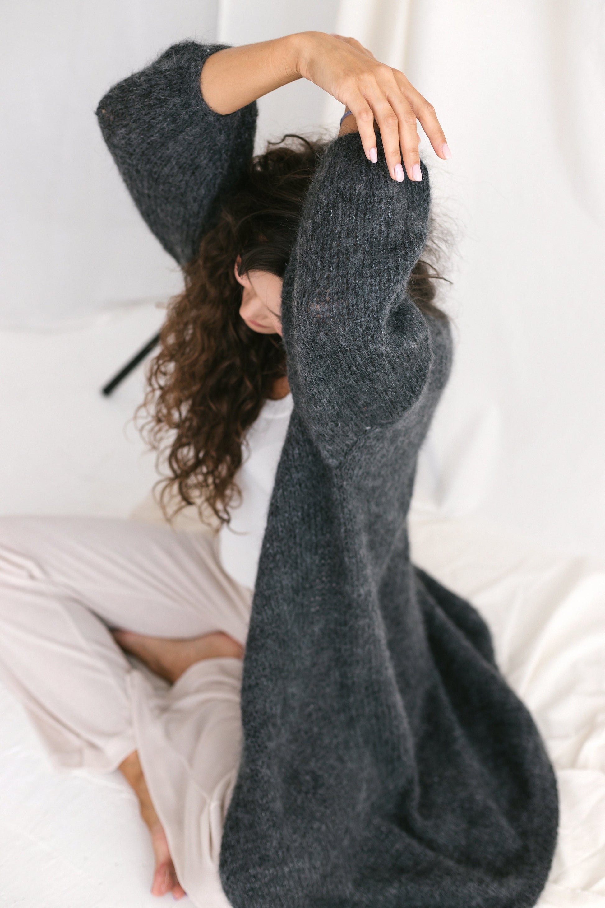 Long Dark Gray Mohair Cardigan, Chunky knit, Oversized Alpaca Wool Sweater, Fuzzy Boho Cardigan, Fluffy Grey Woman Jacket, Balloon Sleeves