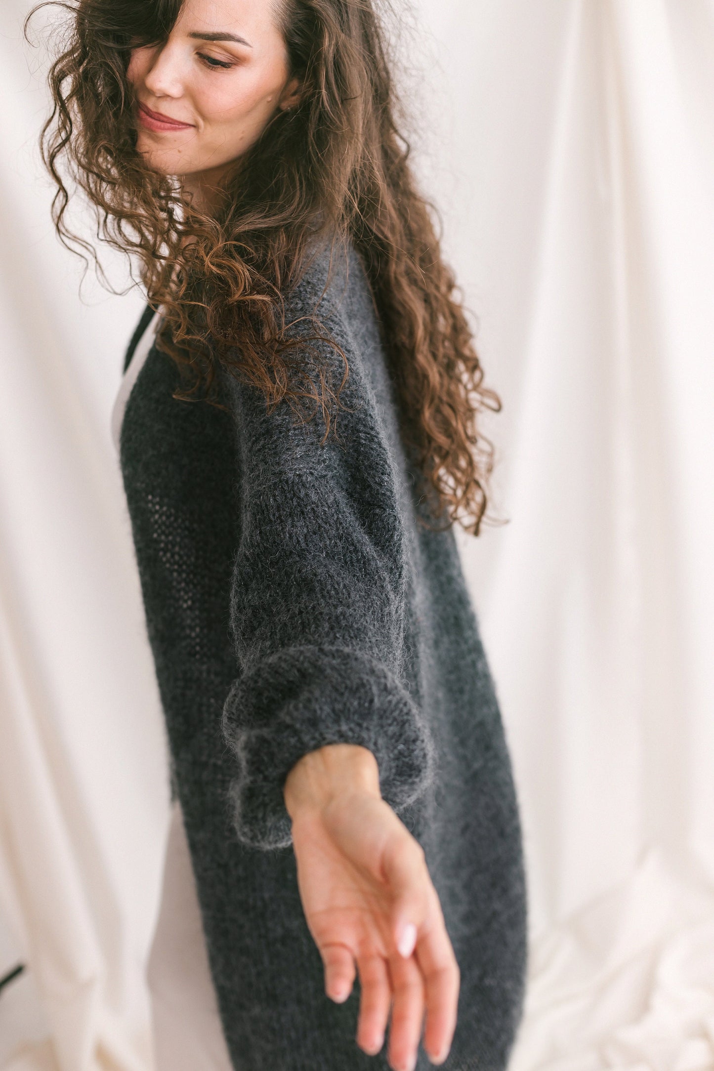 Long Dark Gray Mohair Cardigan, Chunky knit, Oversized Alpaca Wool Sweater, Fuzzy Boho Cardigan, Fluffy Grey Woman Jacket, Balloon Sleeves