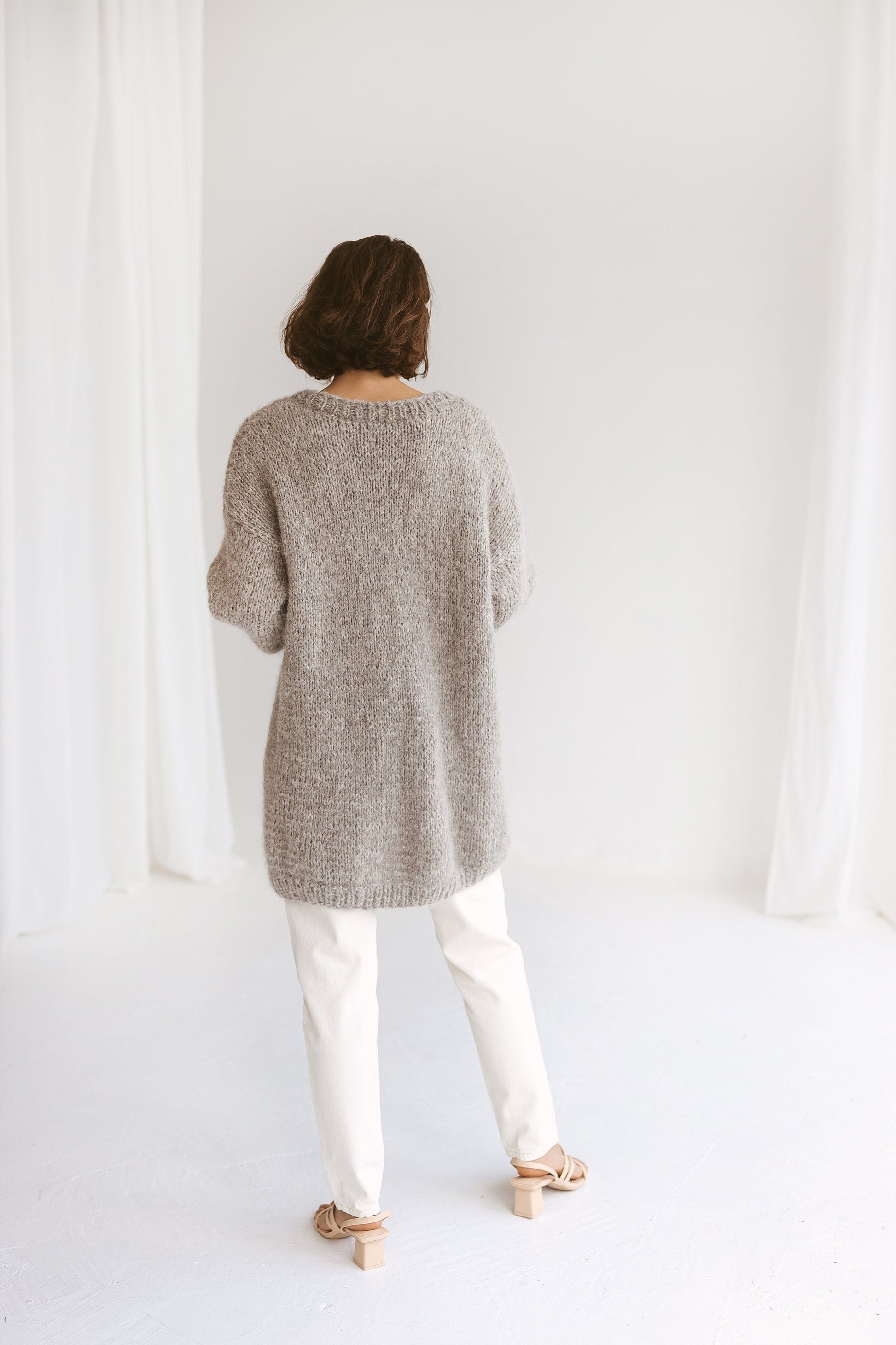 Grey Alpaca Cardigan With Pockets, Light Grey Relaxed Cable Knit Buttoned Cardigan, Light Gray Chunky Knit Alpaca Wool Sweater With Buttons
