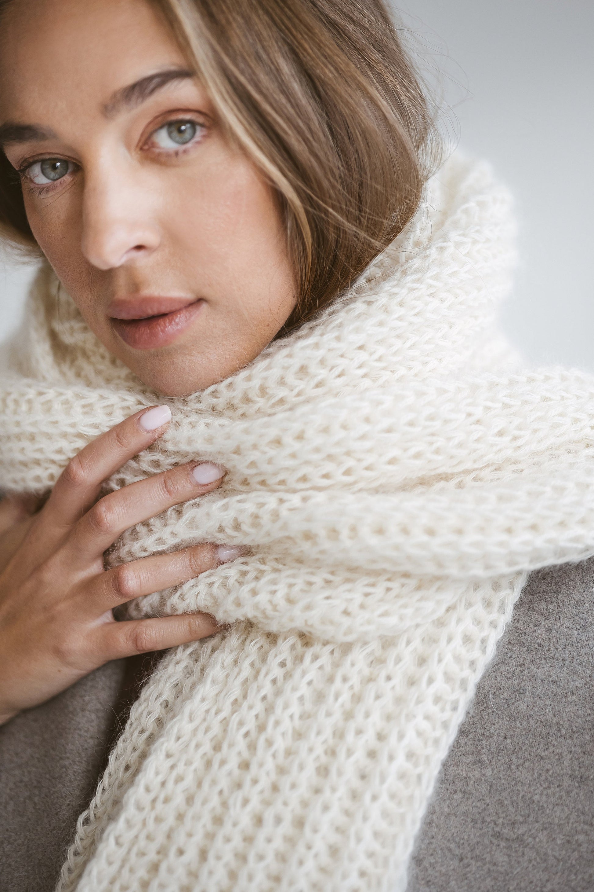 Ribbed Knit White Mohair Scarf, Long Milky Cable Knit Oversize Alpaca Wool Scarf, Women Fuzzy Knitted Shawl, Unisex Winer Wrap, Gift For Her