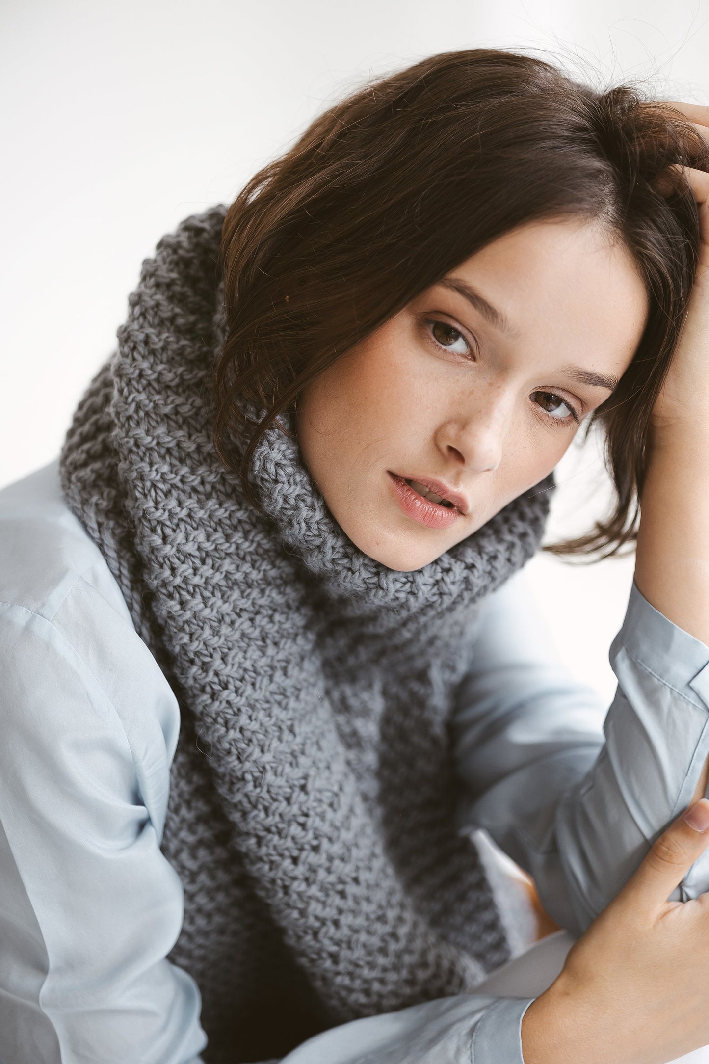 Gary chunky knit alpaca scarf. Grey cable knit wool scarf. Oversized blanket scarf. Long women, men, unisex scarves. Gift for her, him