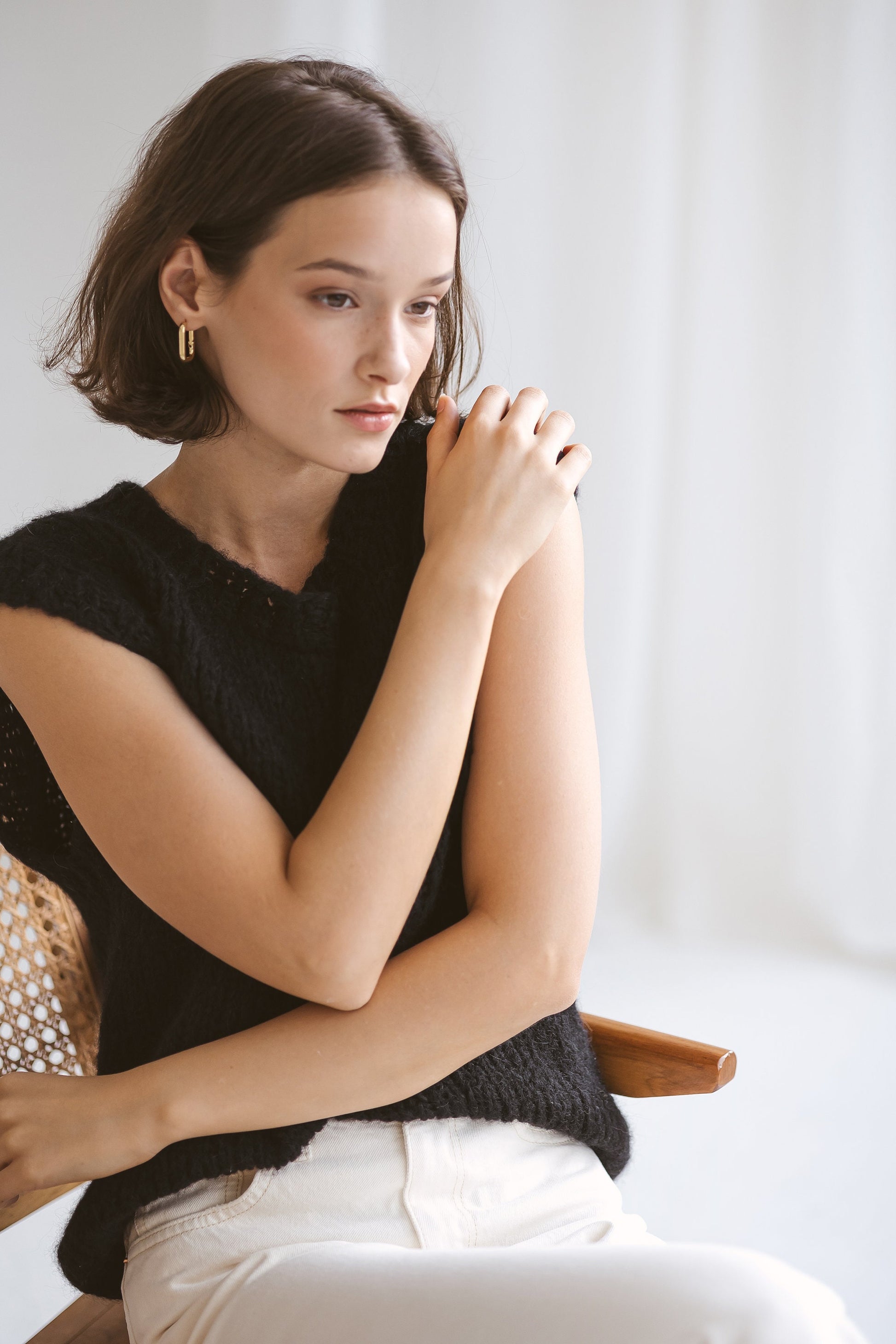 Black Knitted Sweater Vest, Cable Knit Alpaca Wool Knit Top, Chunky Knit Vest For Women, Ladies Relax Fit Crew Neck Top, Minimalist Vest