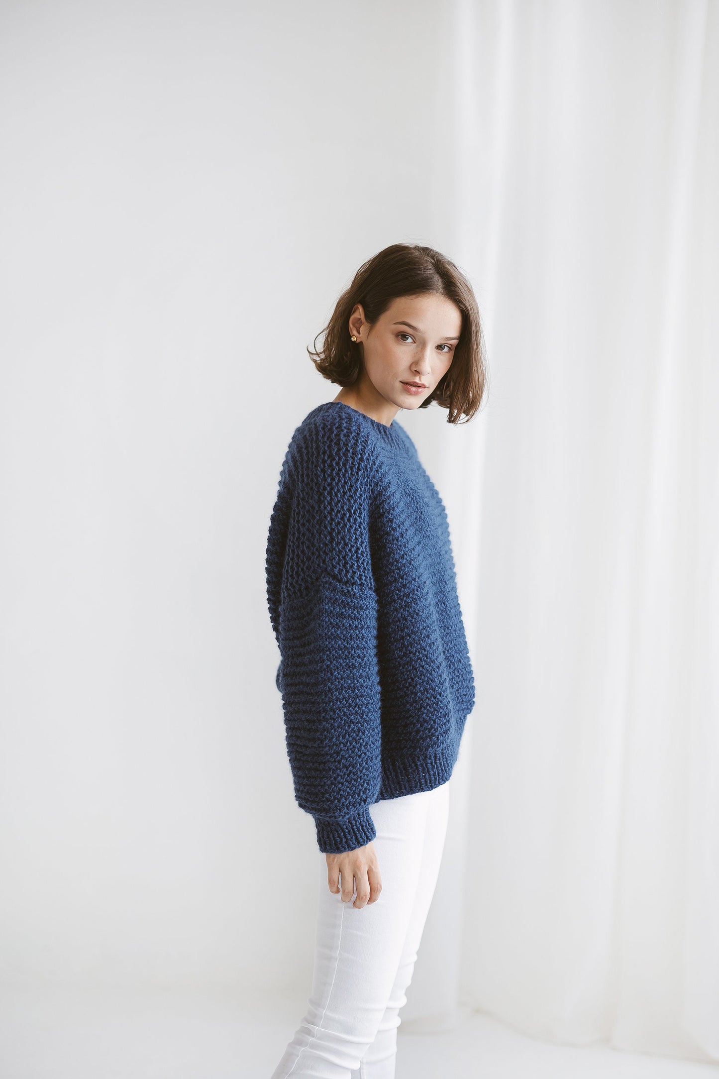 Blue Oversize Alpaca Sweater, Chunky Royal Blue Wool Sweater, Crew Neck Pullover, Cable Knit Women Pullover, Oversized Jumper