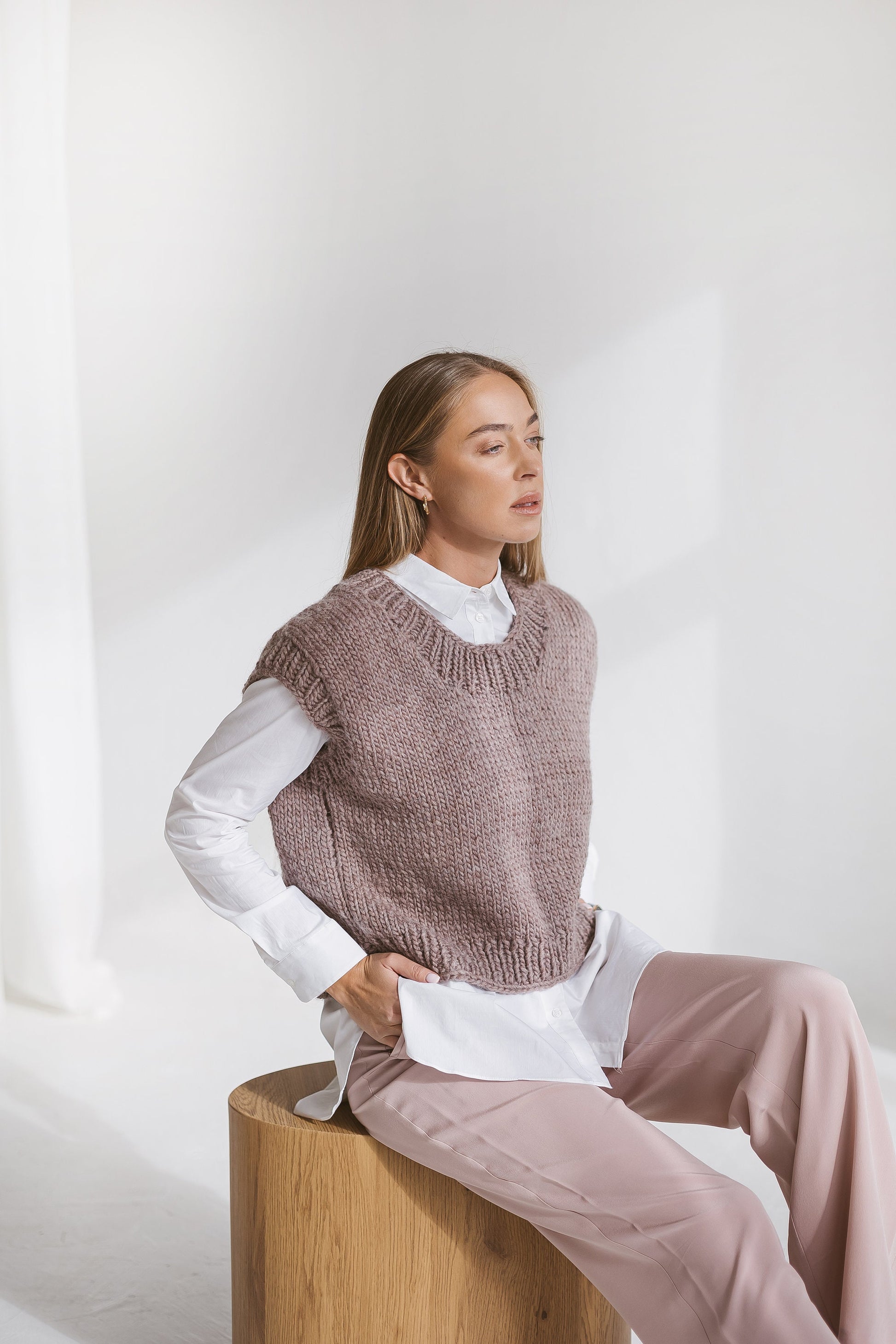 Beige Knitted Sweater Vest, Nougat Cable Knit Wool Top, Chunky Knit Gilet For Women, Ladies Relax Crew Neck Top, Weste Damen, Strickweste