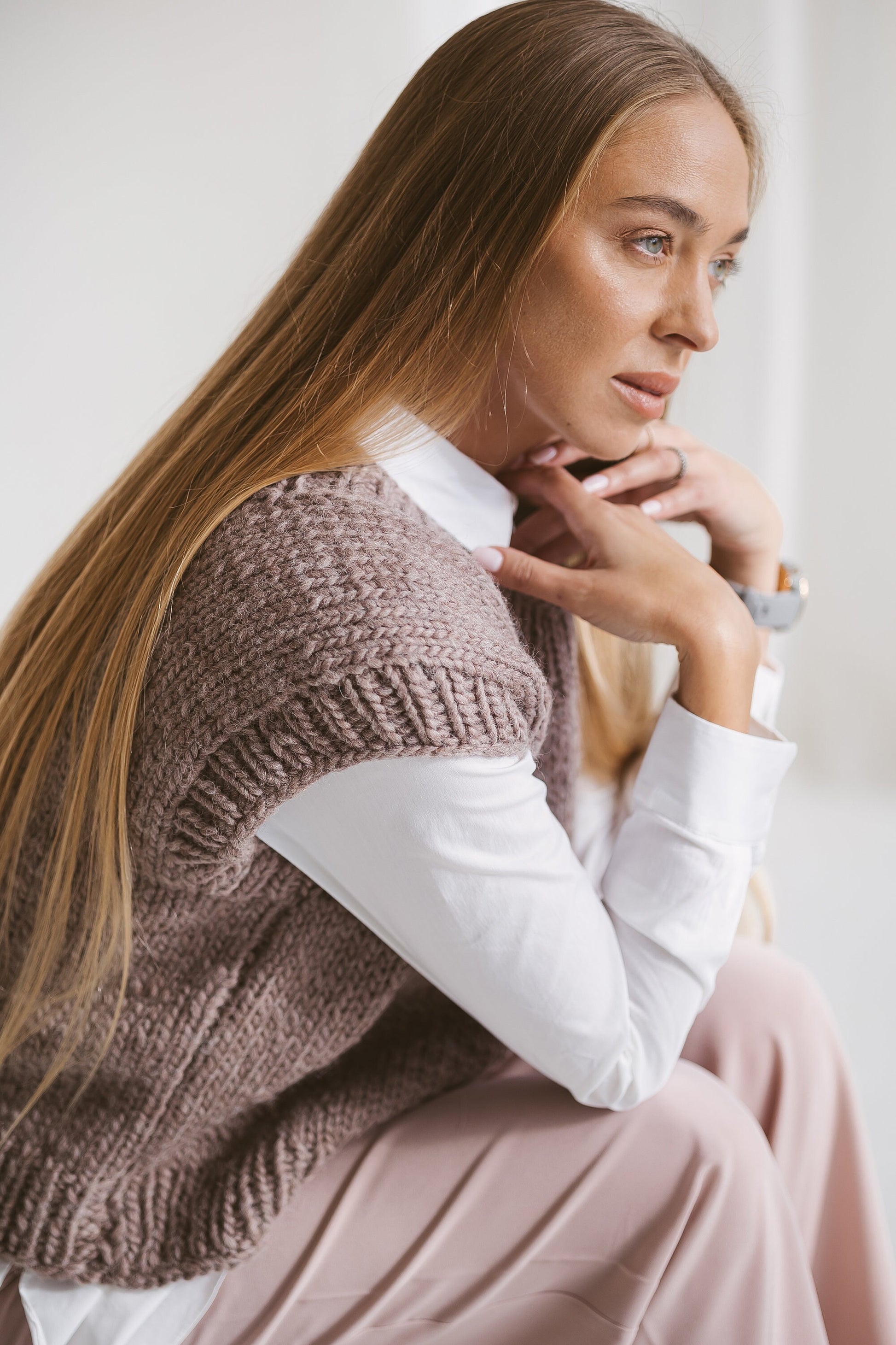 Beige Knitted Sweater Vest, Nougat Cable Knit Wool Top, Chunky Knit Gilet For Women, Ladies Relax Crew Neck Top, Weste Damen, Strickweste