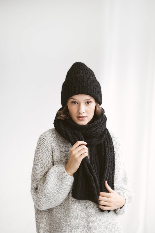 Black alpaca scarf and hat set, cable knit winter scarf and cap set, chunky knitted blanket scarf and beanie set. Unisex, women, men, gift.